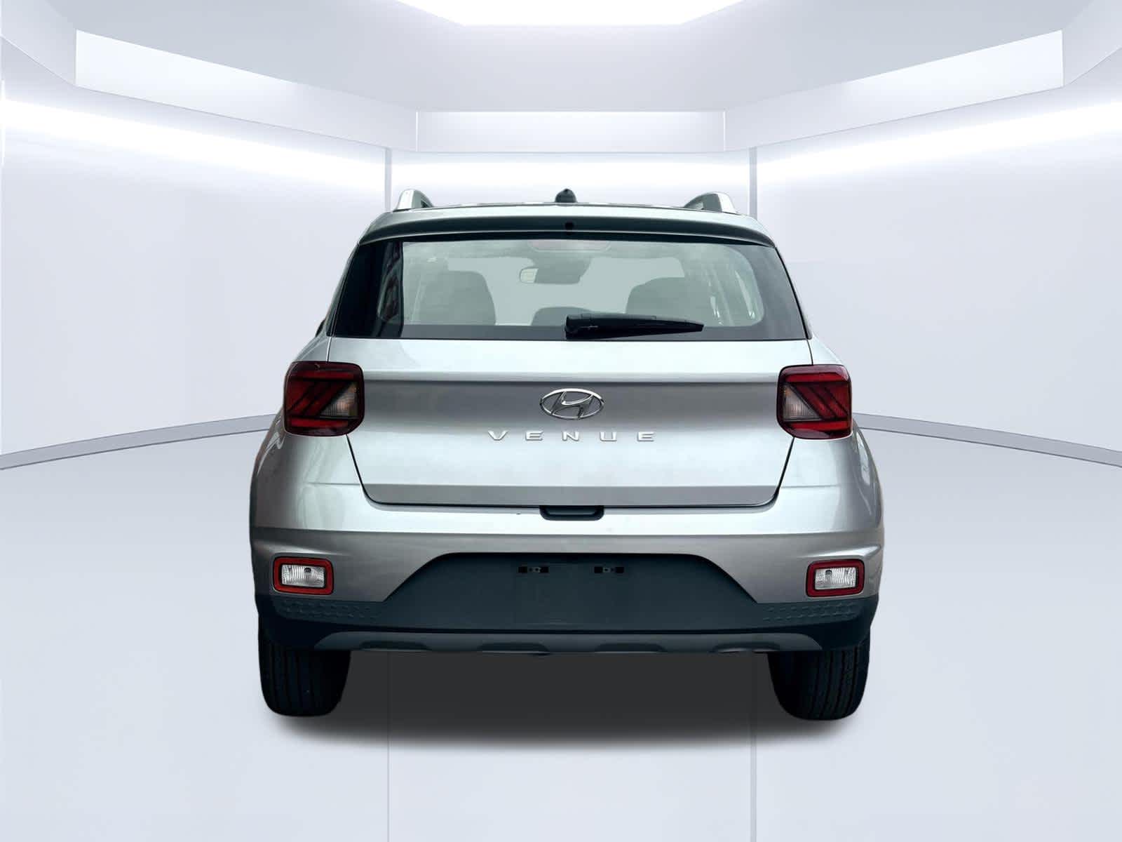2025 Hyundai Venue photo 5 of 18