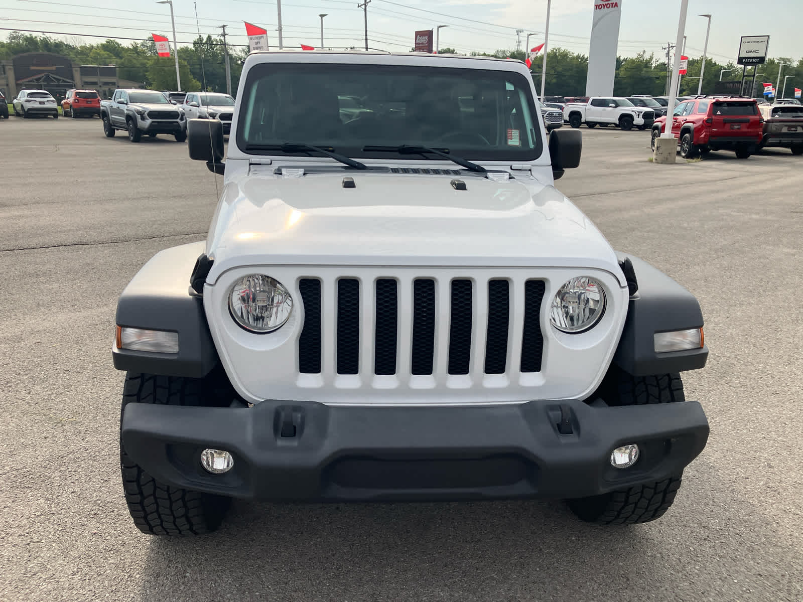 2023 Jeep Wrangler photo 2 of 40