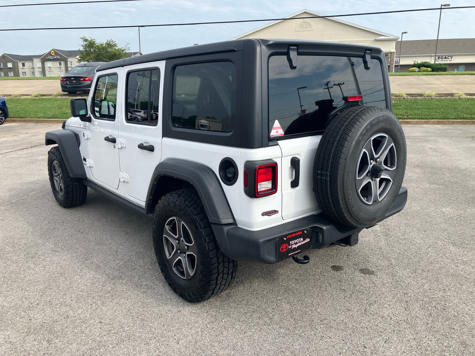 2023 Jeep Wrangler photo 5 of 40