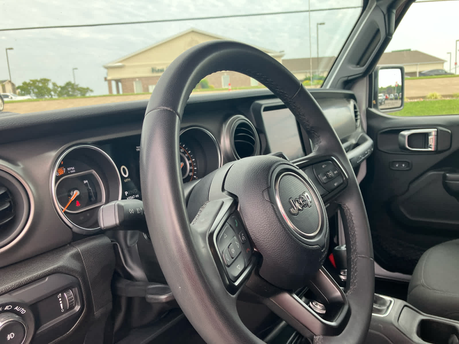 2023 Jeep Wrangler photo 9 of 40