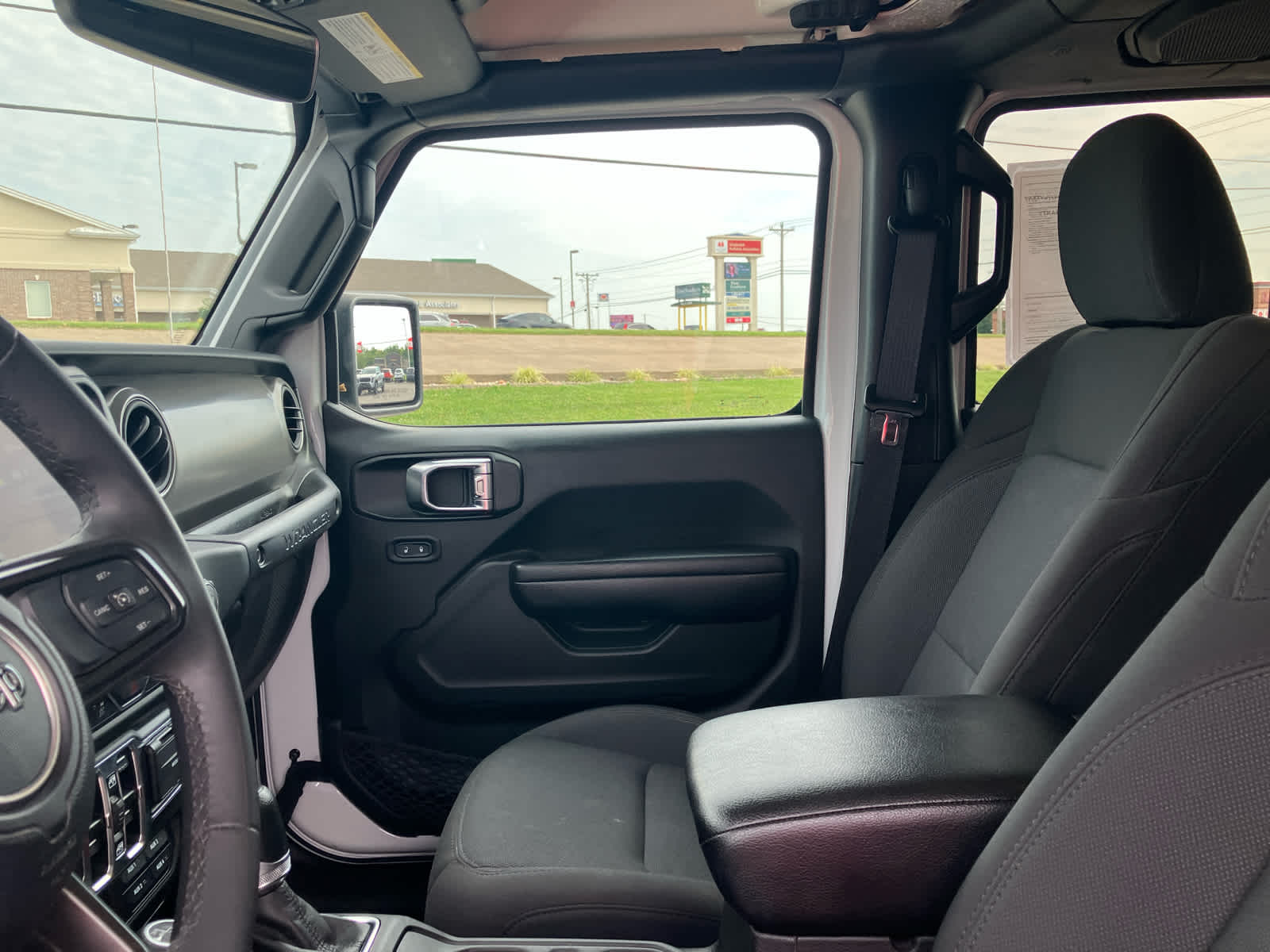 2023 Jeep Wrangler photo 10 of 40