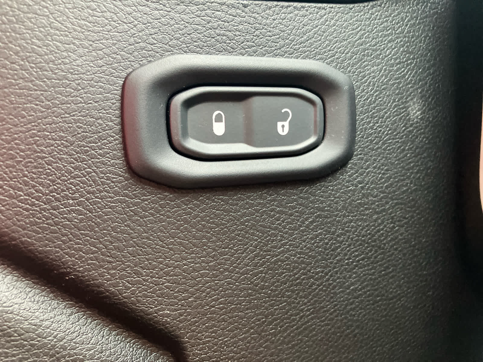 2023 Jeep Wrangler photo 13 of 40