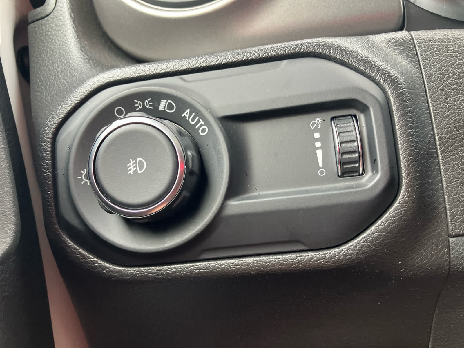 2023 Jeep Wrangler photo 14 of 40