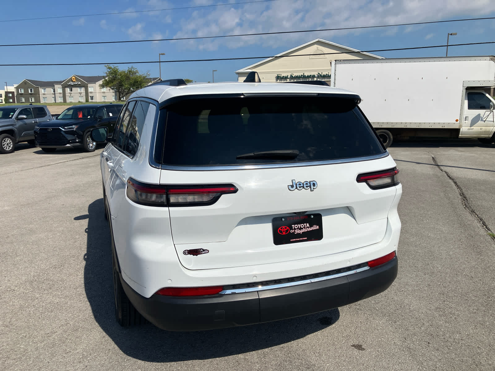 2023 Jeep Grand Cherokee L photo 6 of 42