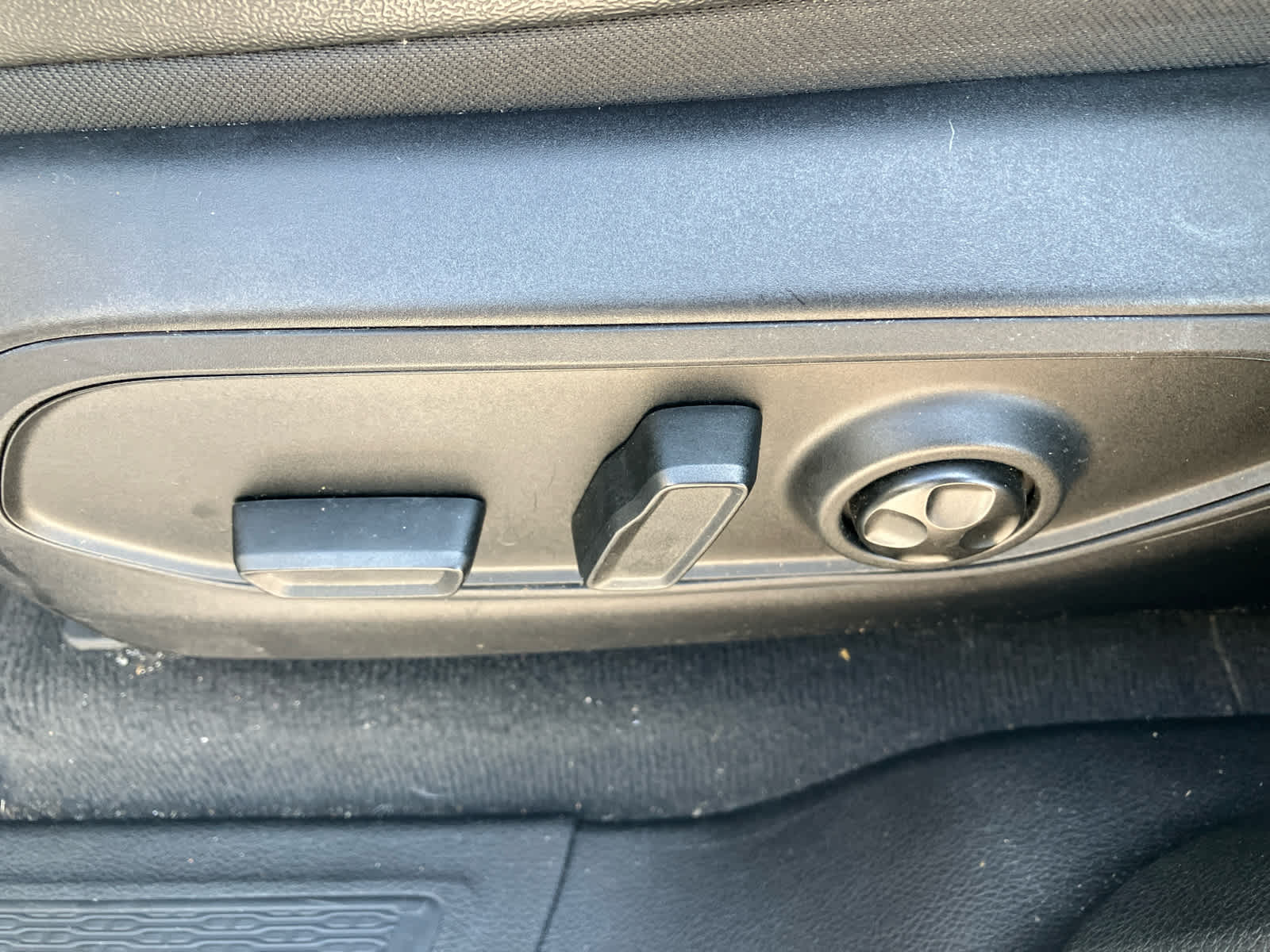 2023 Jeep Grand Cherokee L photo 11 of 42