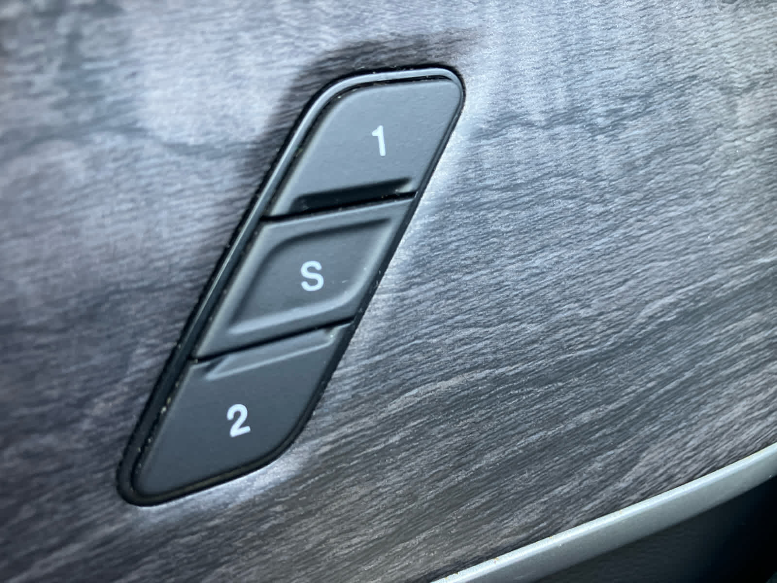 2023 Jeep Grand Cherokee L photo 12 of 42