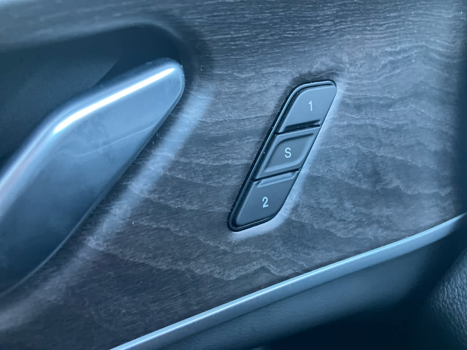 2025 Jeep Grand Cherokee L photo 12 of 41