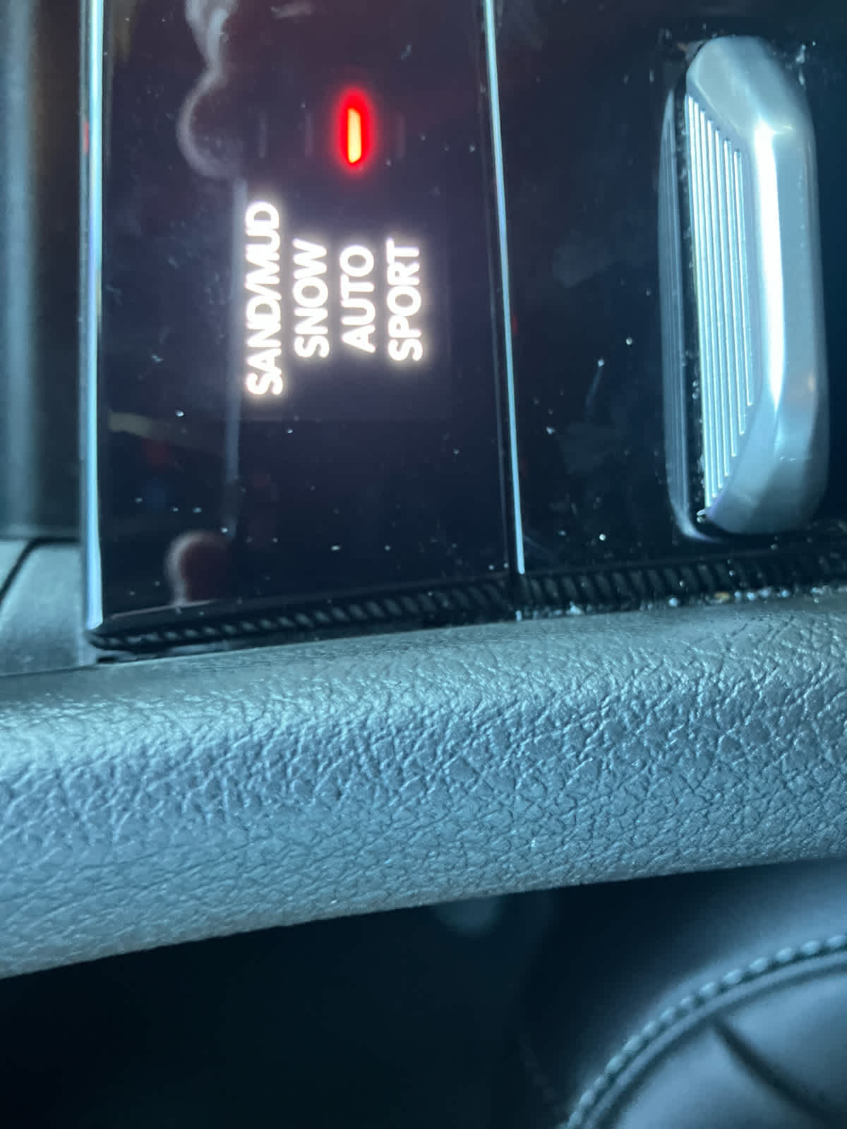 2025 Jeep Grand Cherokee L photo 34 of 41