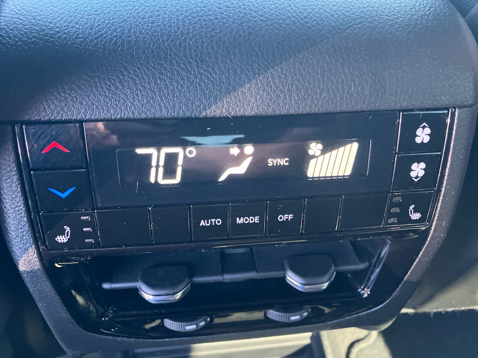 2025 Jeep Grand Cherokee L photo 38 of 41