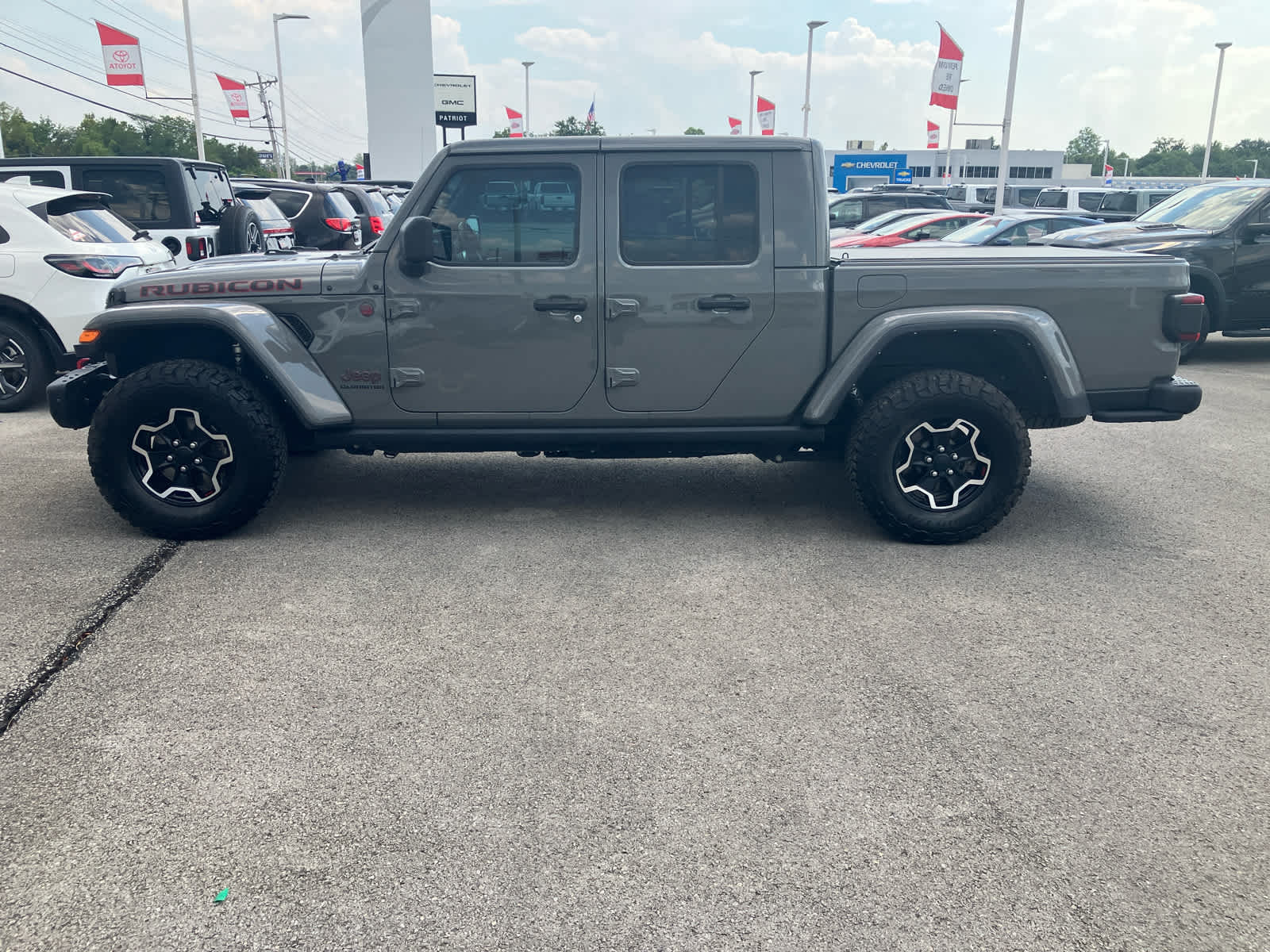2022 Jeep Gladiator photo 4 of 41
