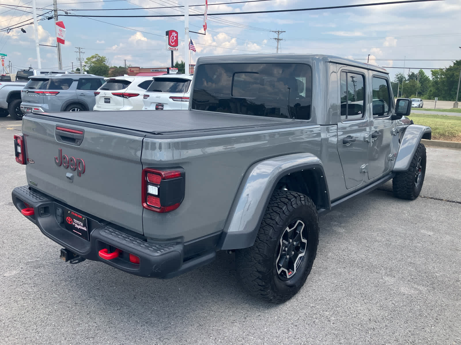 2022 Jeep Gladiator photo 7 of 41