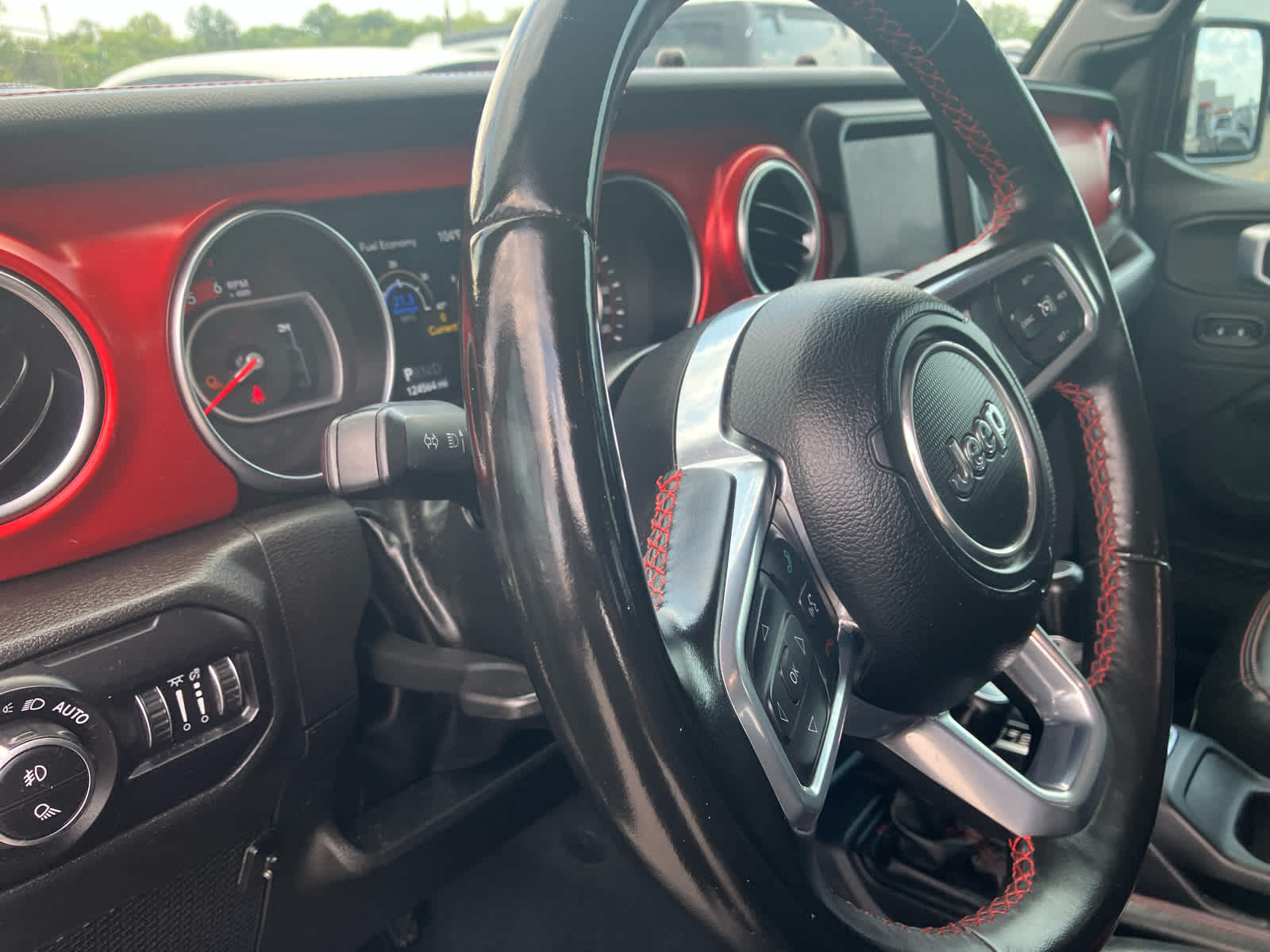 2022 Jeep Gladiator photo 9 of 41