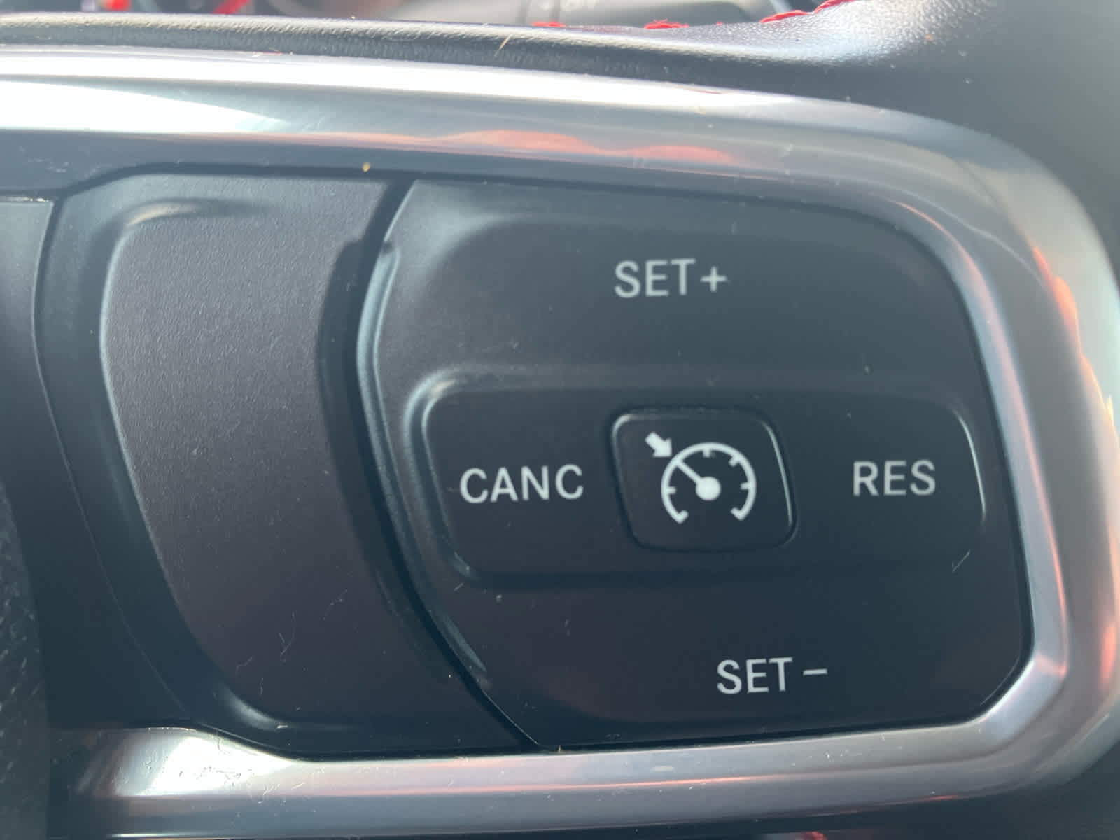 2022 Jeep Gladiator photo 19 of 41
