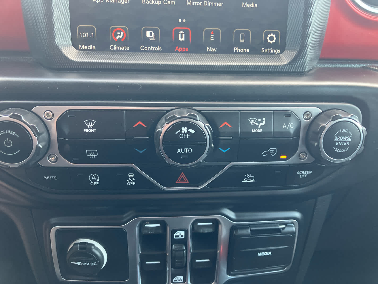 2022 Jeep Gladiator photo 28 of 41