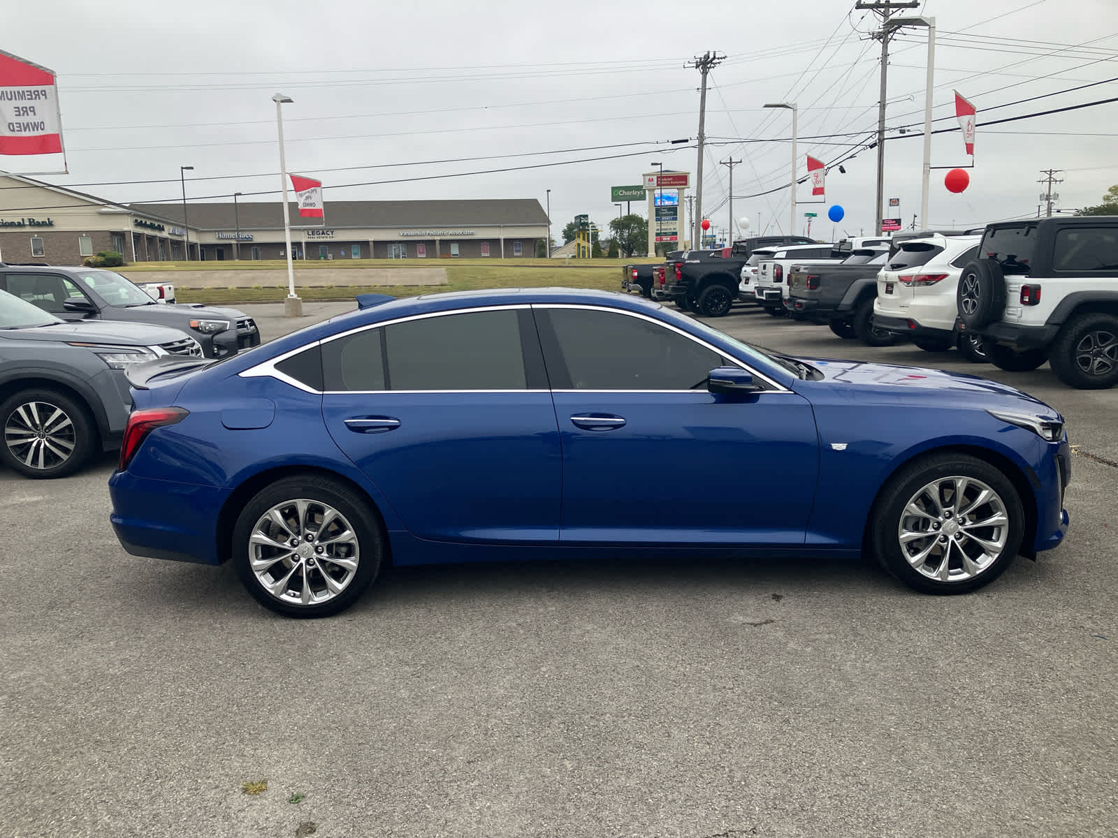 2022 Cadillac CT5 photo 8 of 40