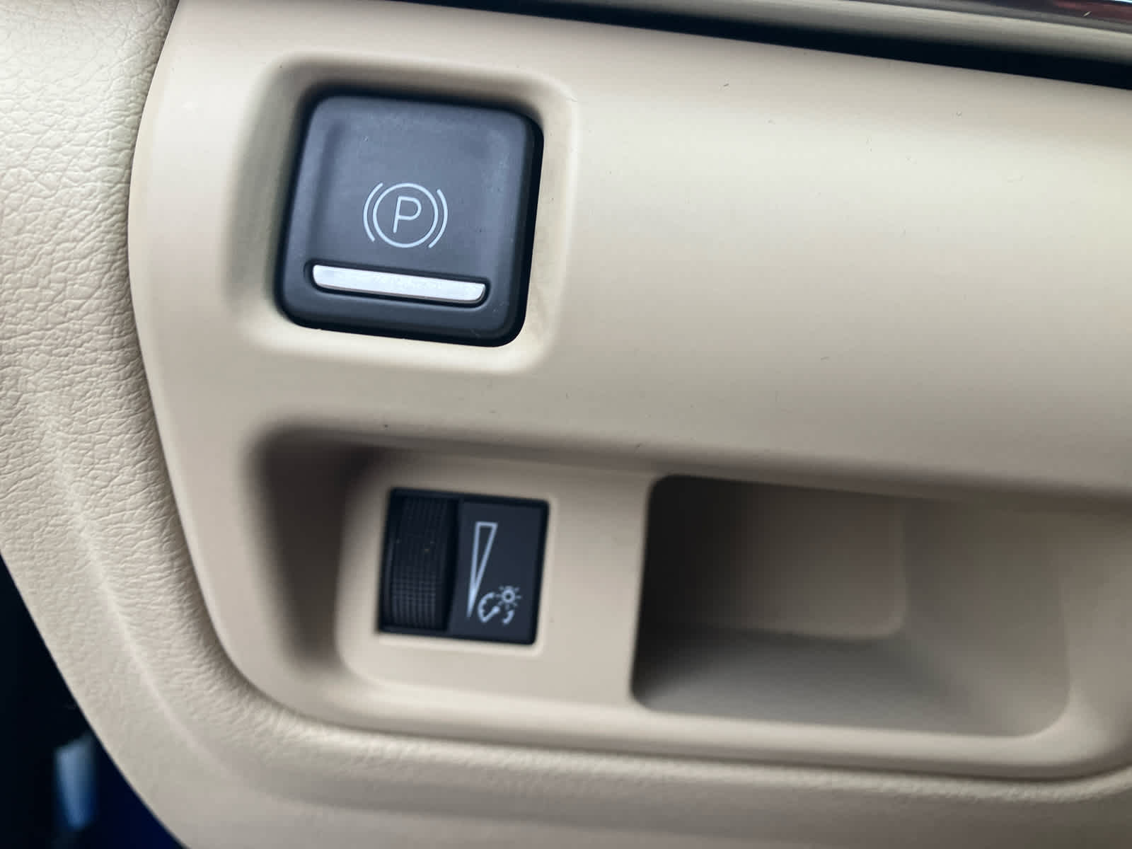 2022 Cadillac CT5 photo 14 of 40