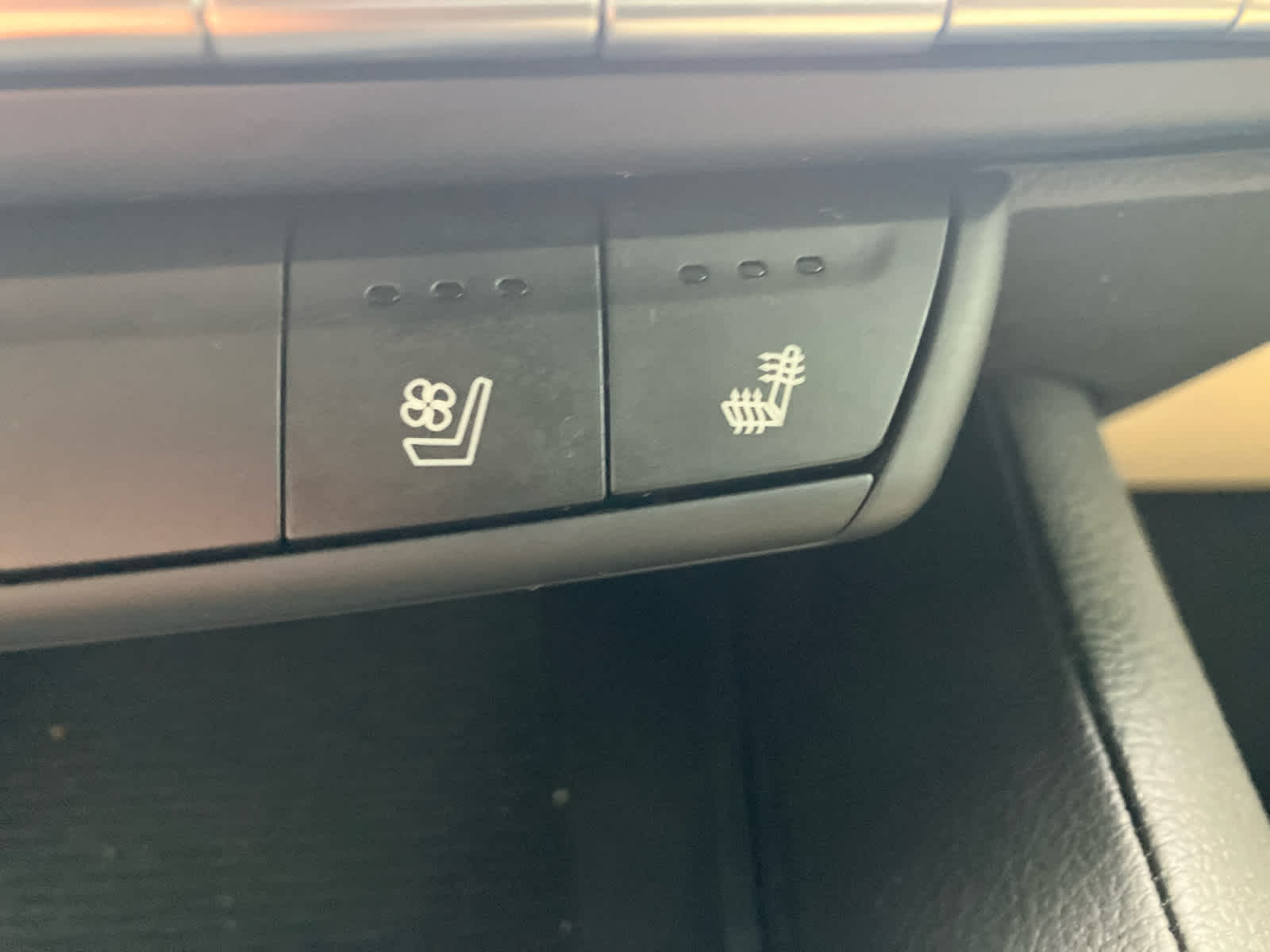 2022 Cadillac CT5 photo 31 of 40