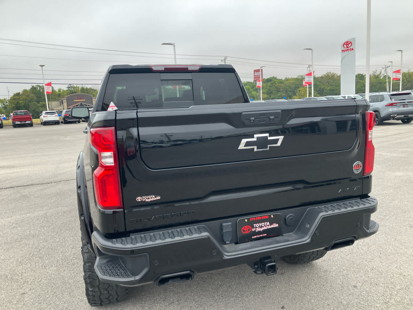 2023 Chevrolet Silverado 1500 photo 6 of 37