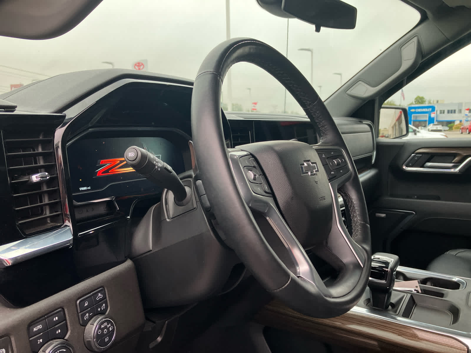 2023 Chevrolet Silverado 1500 photo 9 of 37
