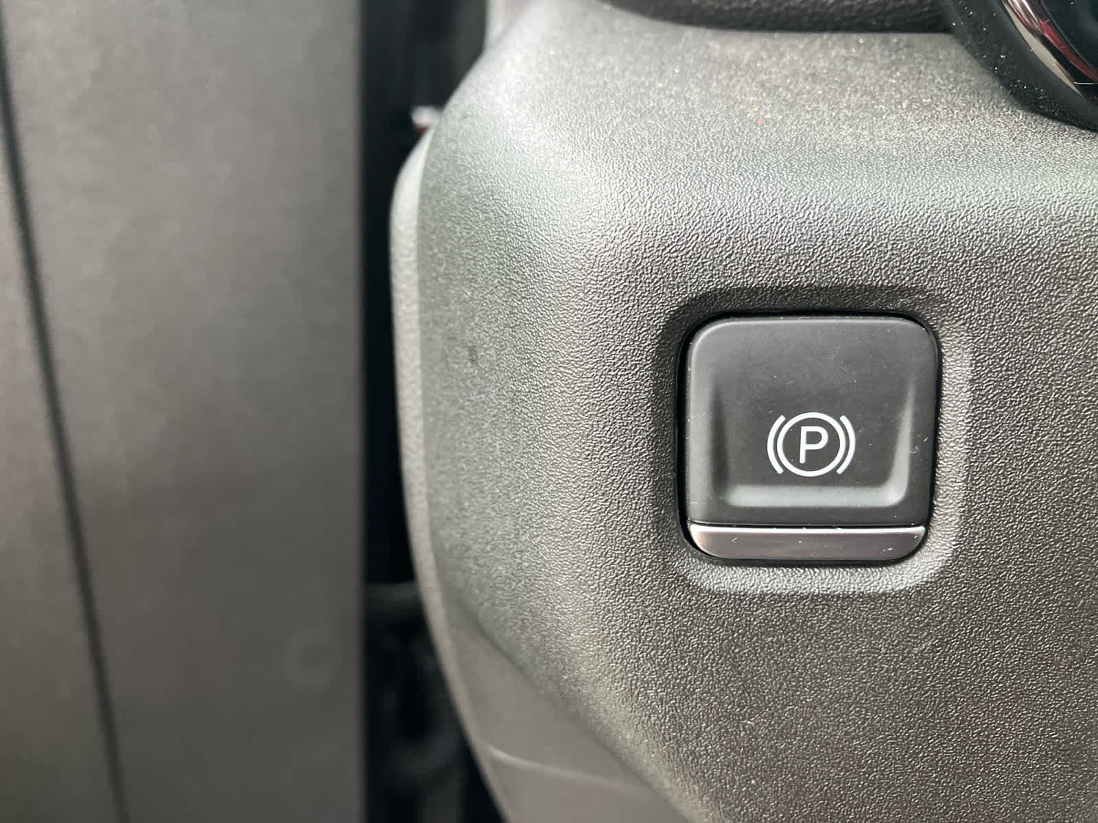 2023 Chevrolet Silverado 1500 photo 14 of 37