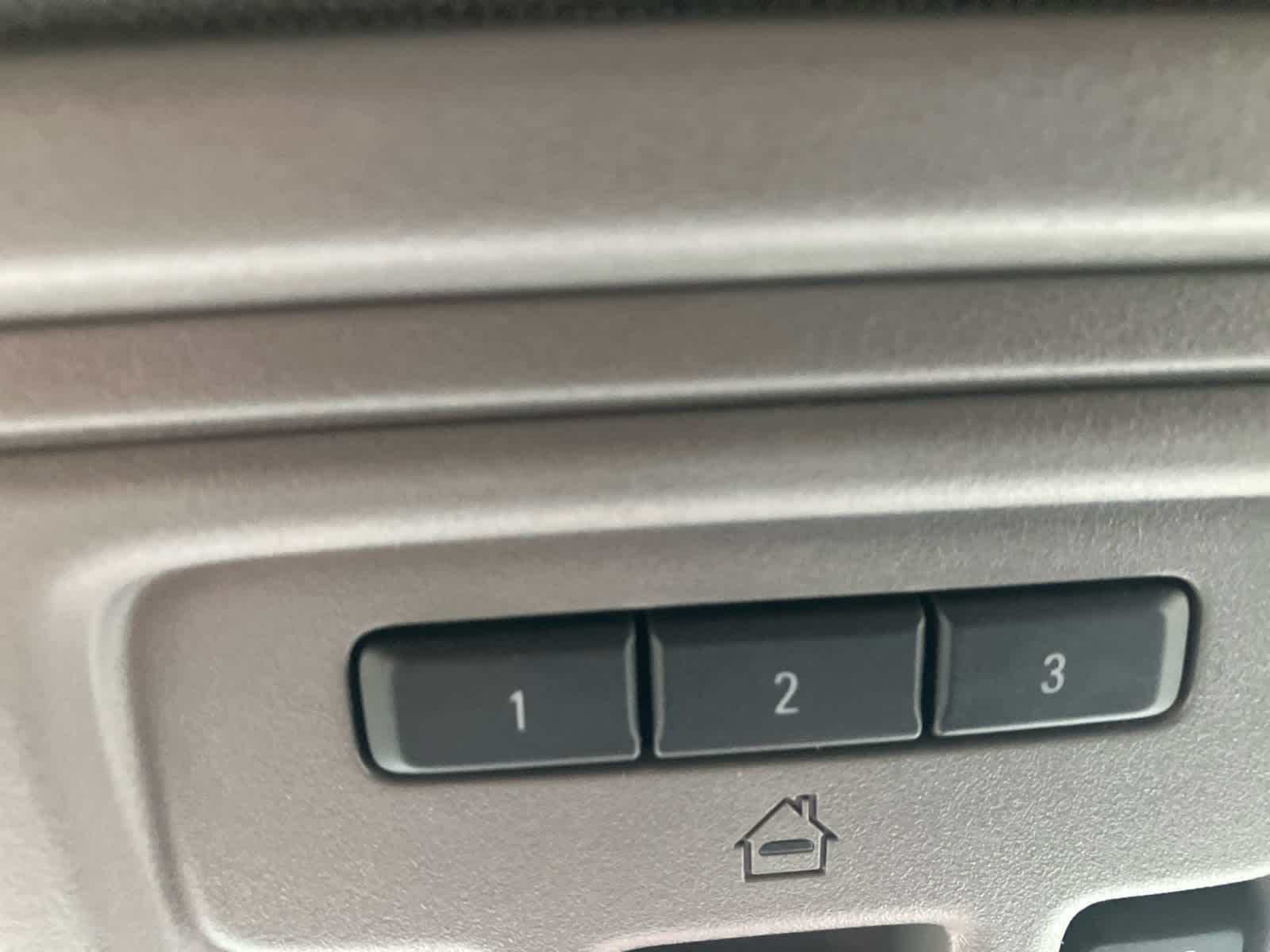 2023 Chevrolet Silverado 1500 photo 24 of 37