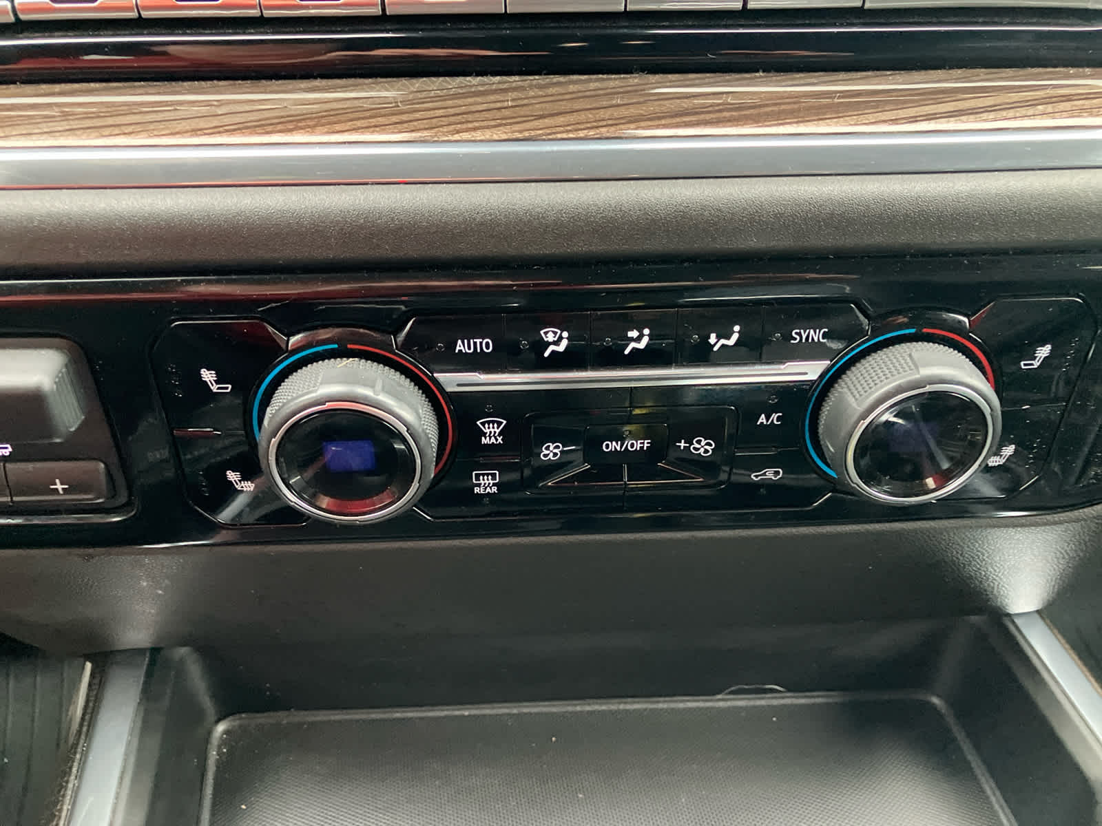 2023 Chevrolet Silverado 1500 photo 31 of 37