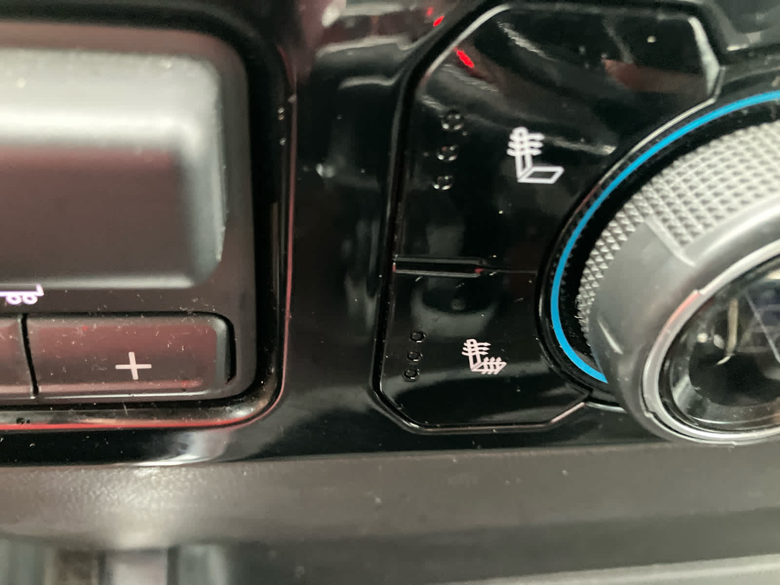 2023 Chevrolet Silverado 1500 photo 32 of 37