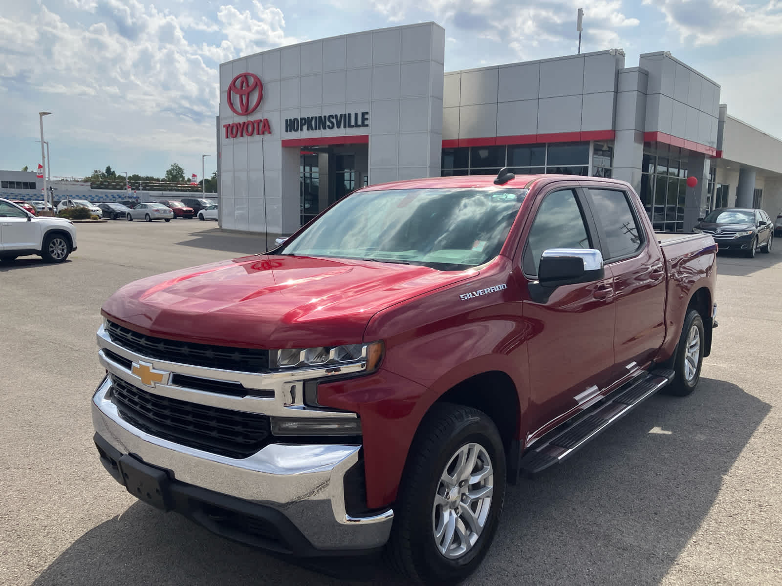 2019 Chevrolet Silverado 1500 photo 3 of 37