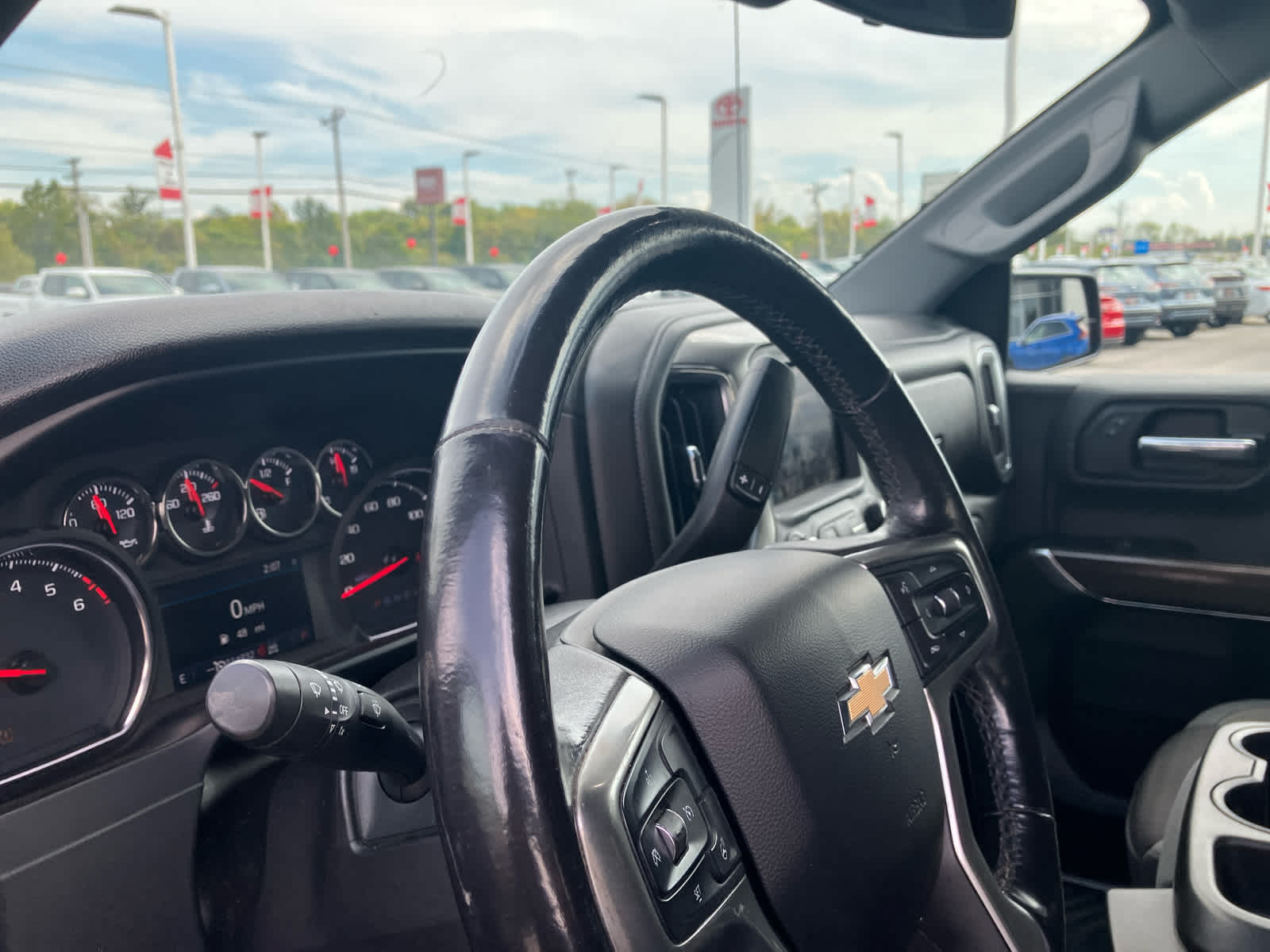 2019 Chevrolet Silverado 1500 photo 9 of 37