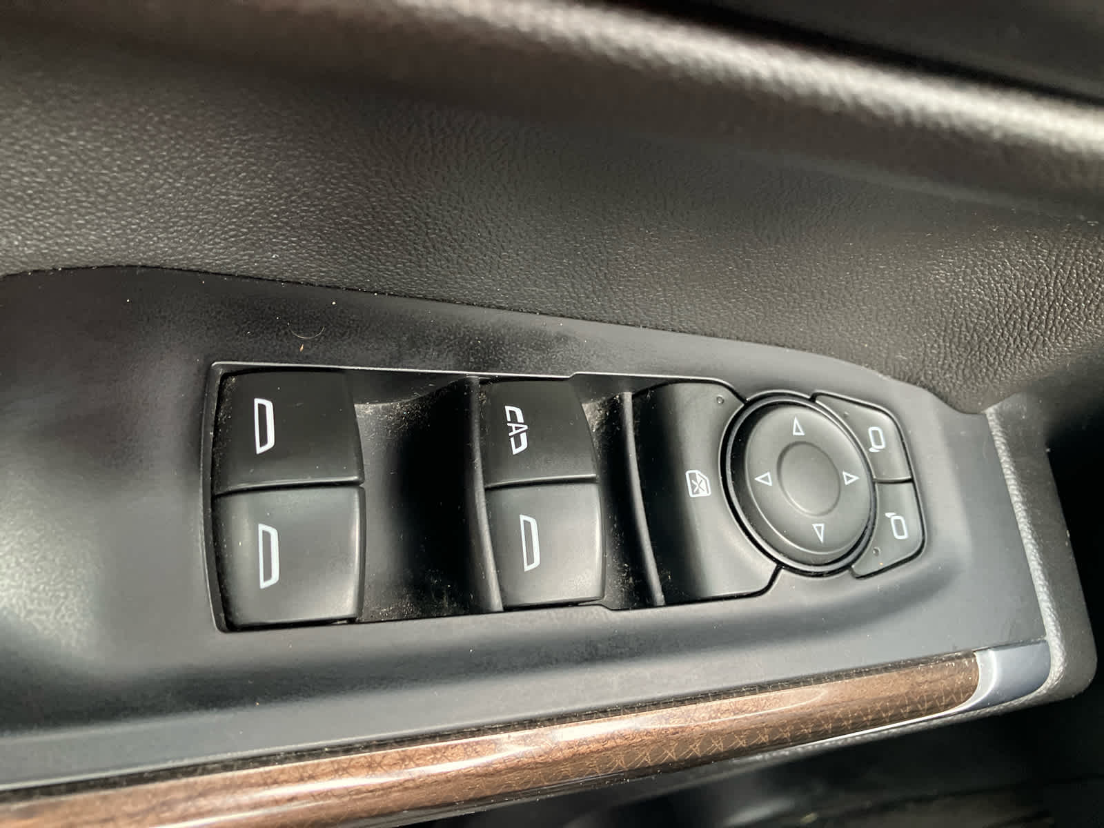 2019 Chevrolet Silverado 1500 photo 13 of 37