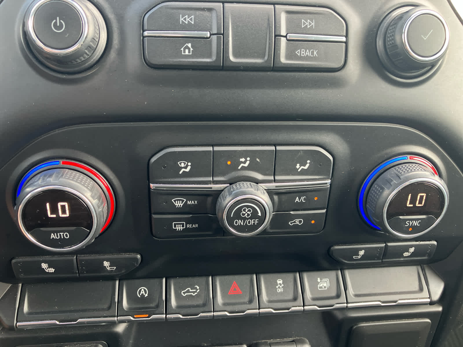 2019 Chevrolet Silverado 1500 photo 25 of 37