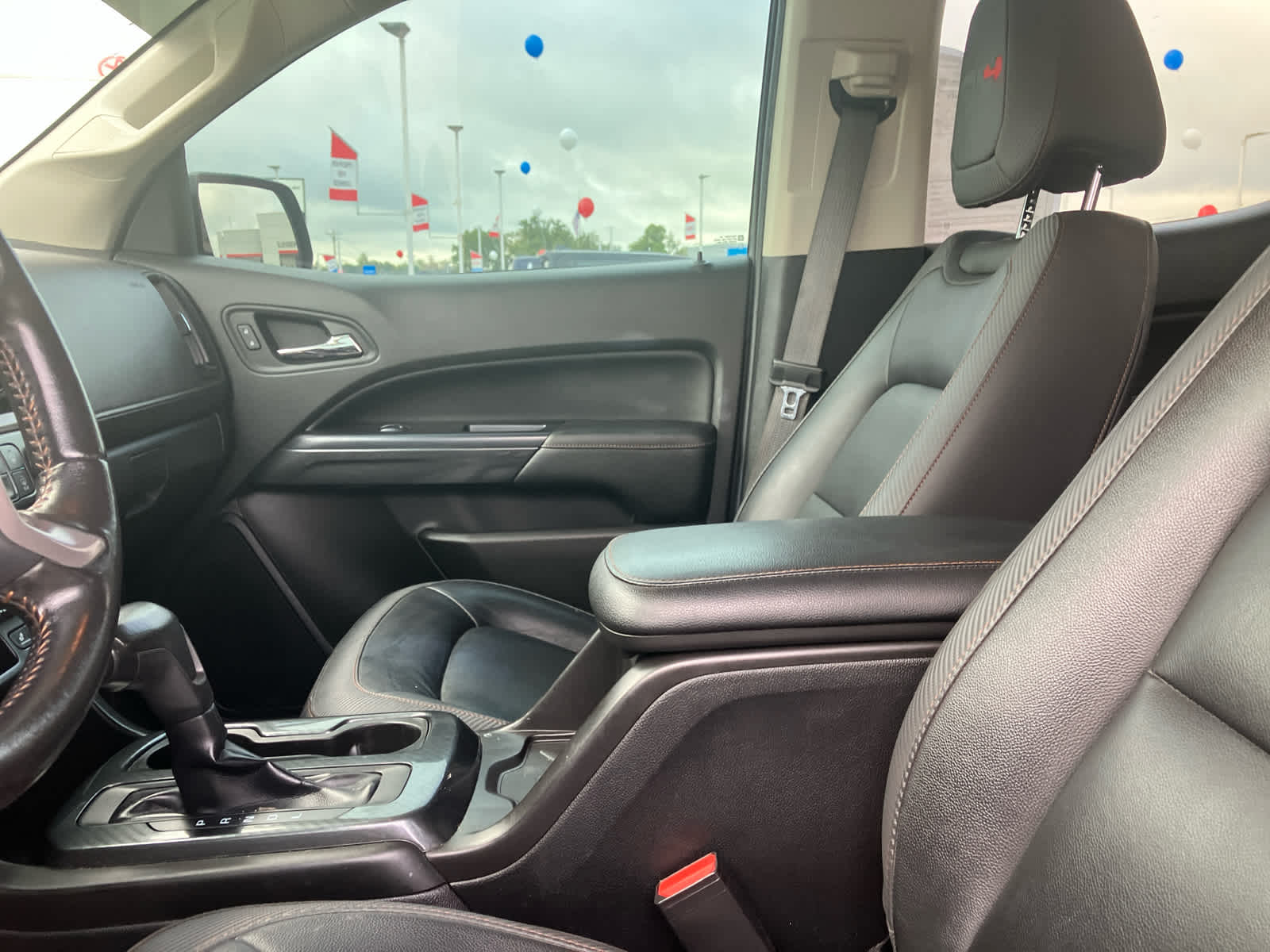 2021 GMC Canyon photo 10 of 35