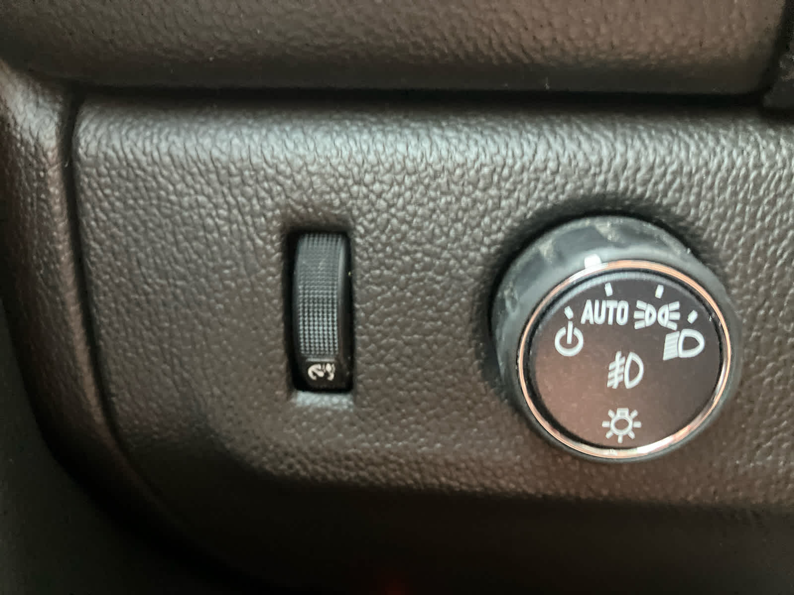 2021 GMC Canyon photo 14 of 35