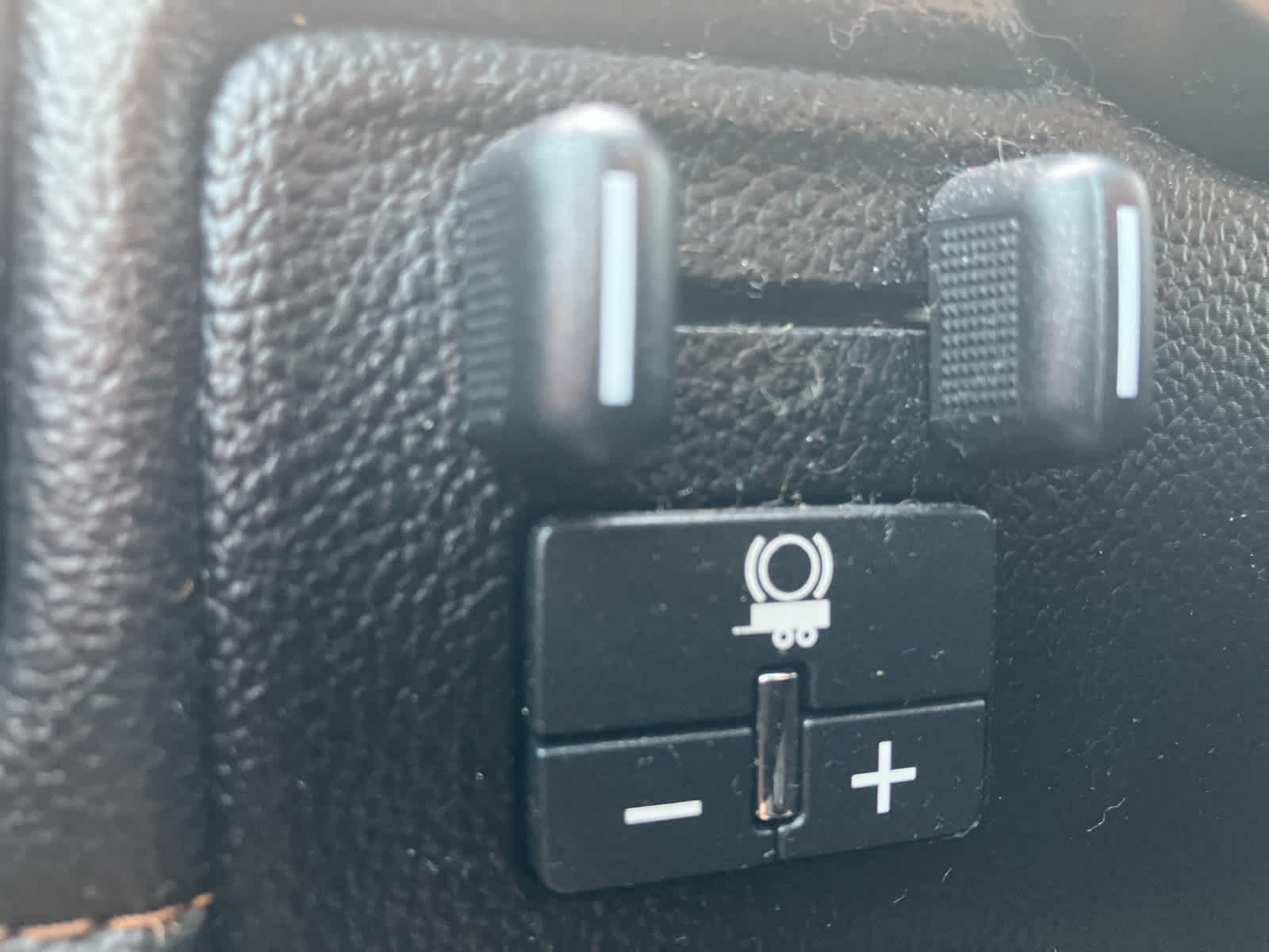 2021 GMC Canyon photo 16 of 35
