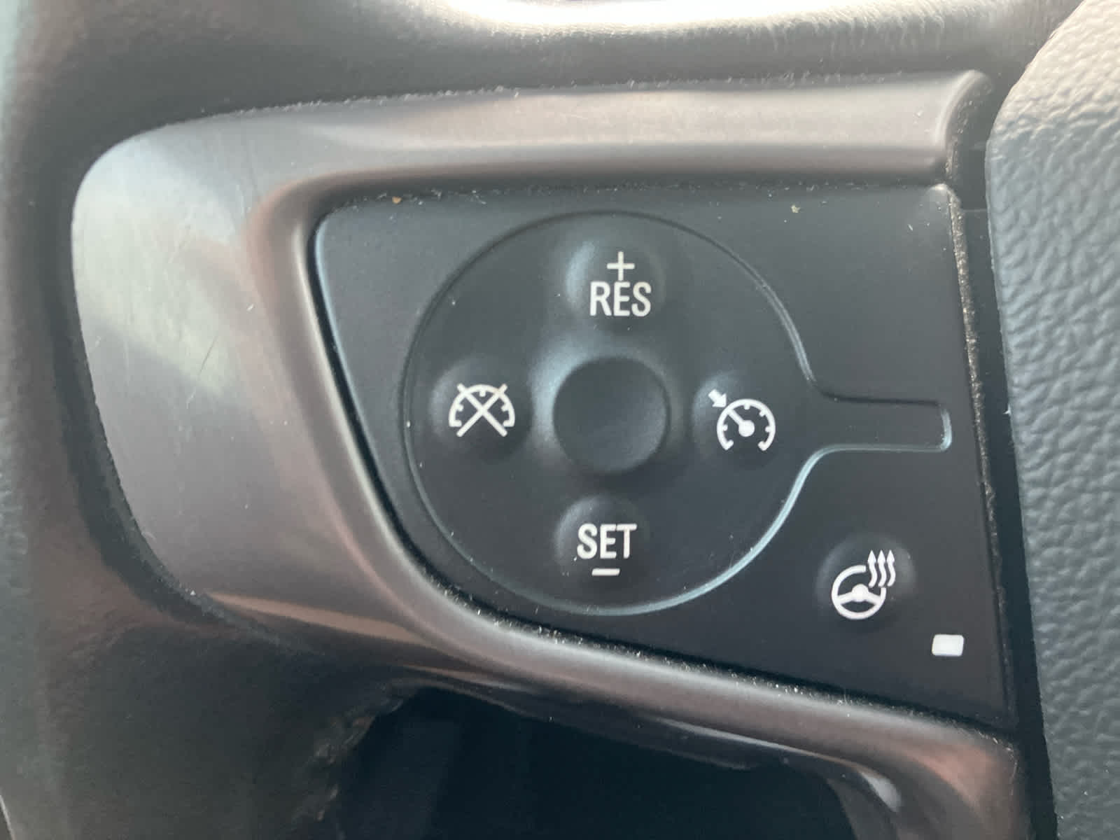 2021 GMC Canyon photo 19 of 35