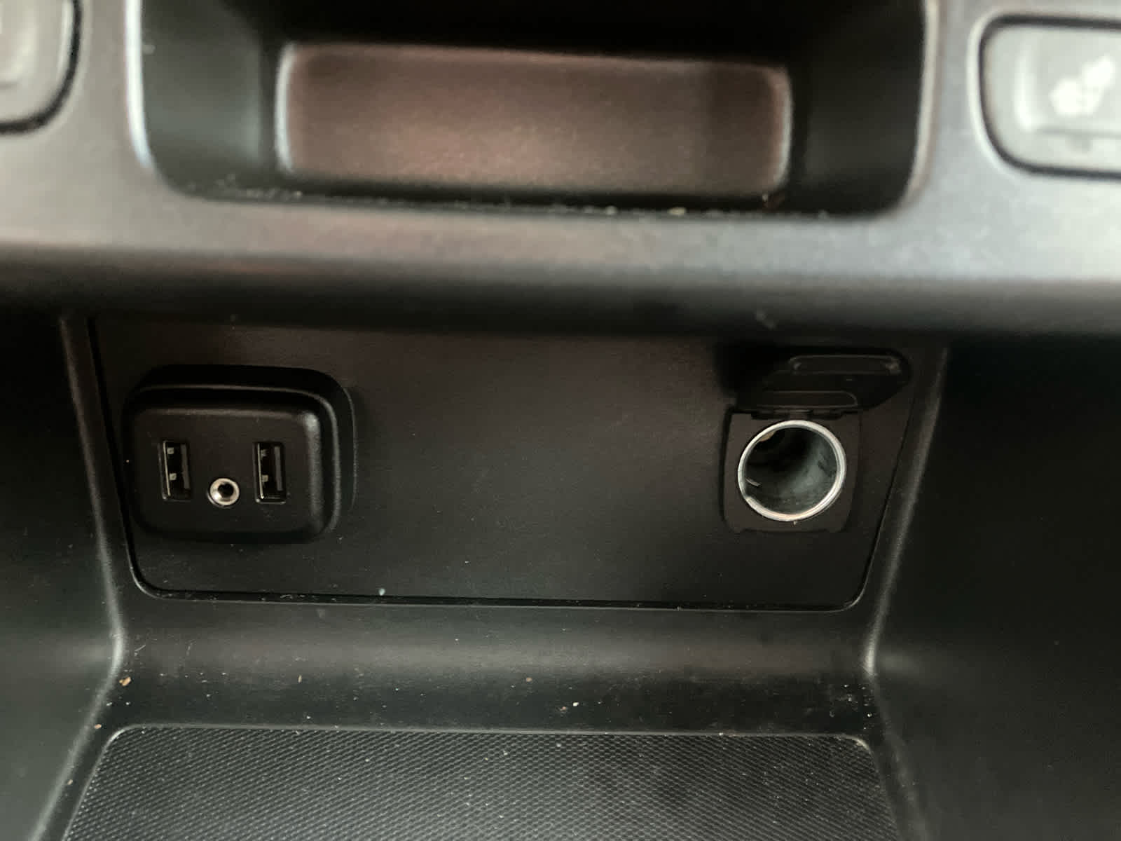 2021 GMC Canyon photo 29 of 35