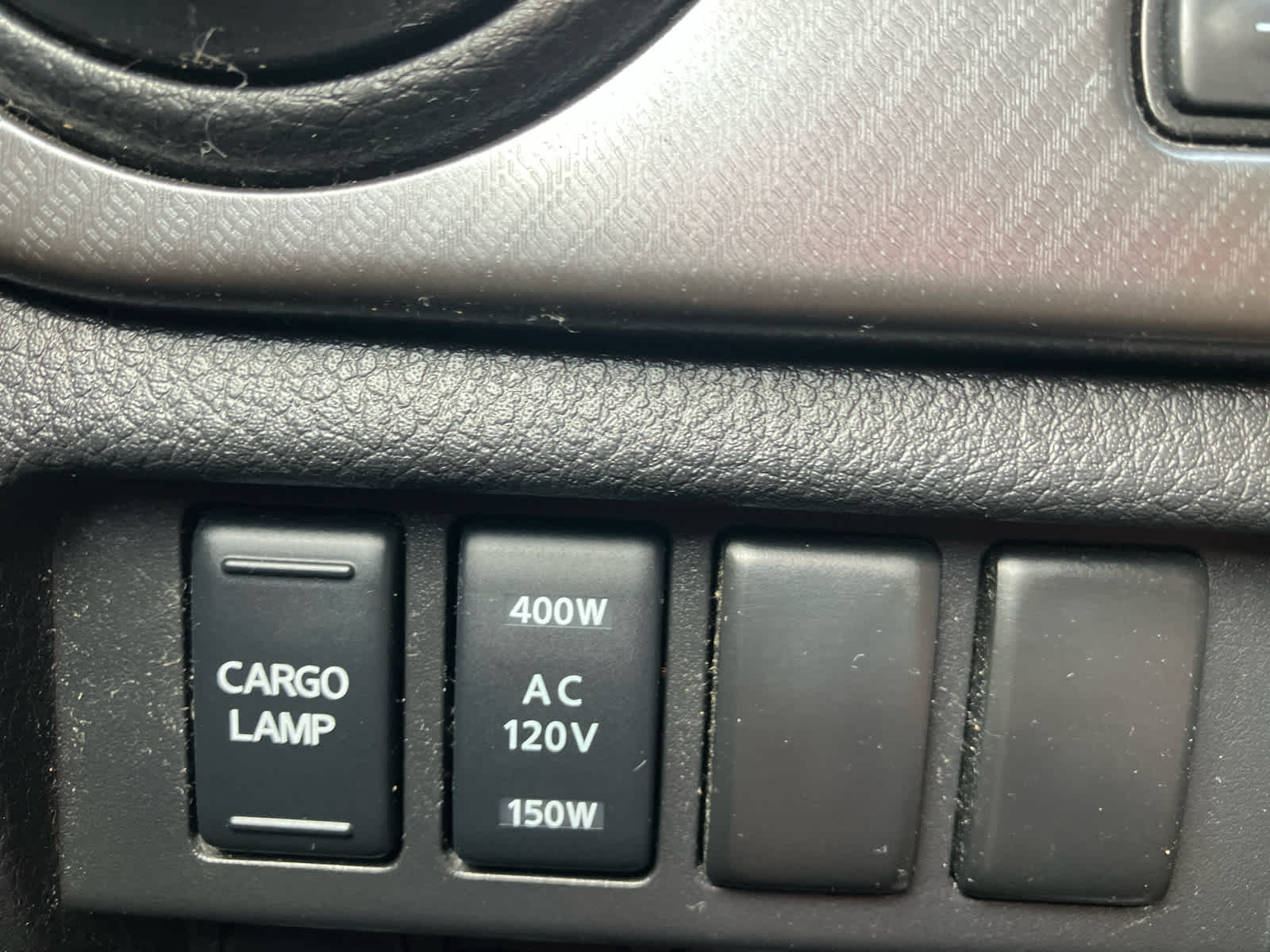 2021 Nissan Titan photo 16 of 44