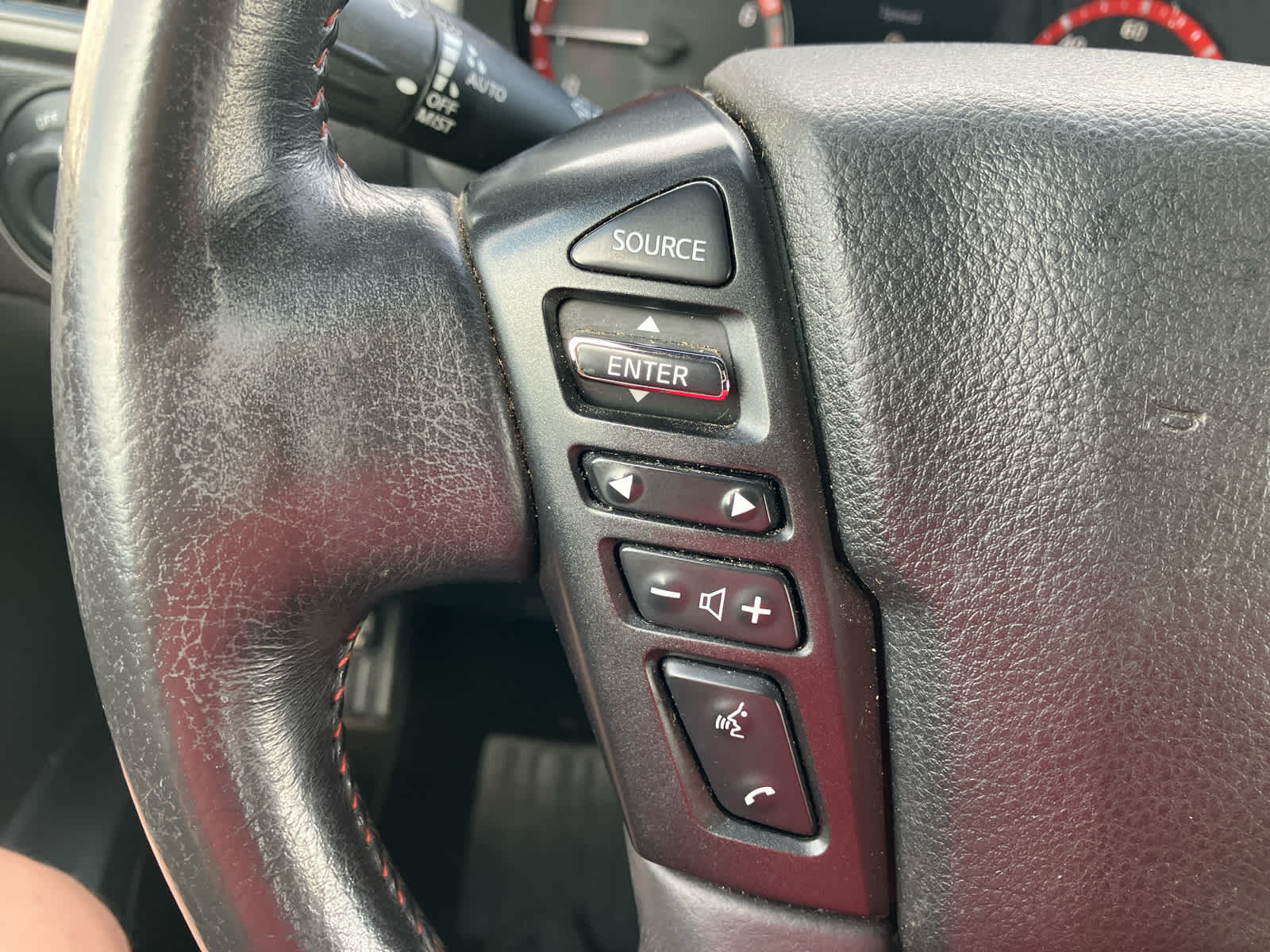 2021 Nissan Titan photo 20 of 44