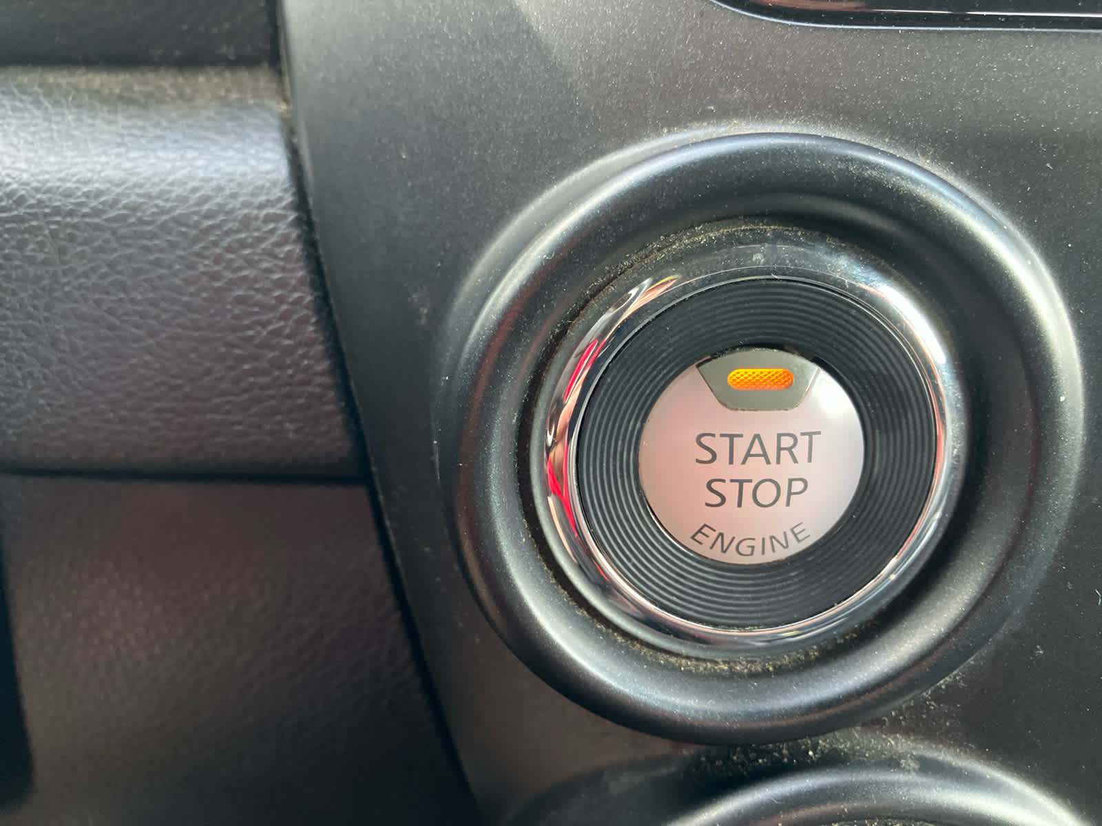 2021 Nissan Titan photo 31 of 44