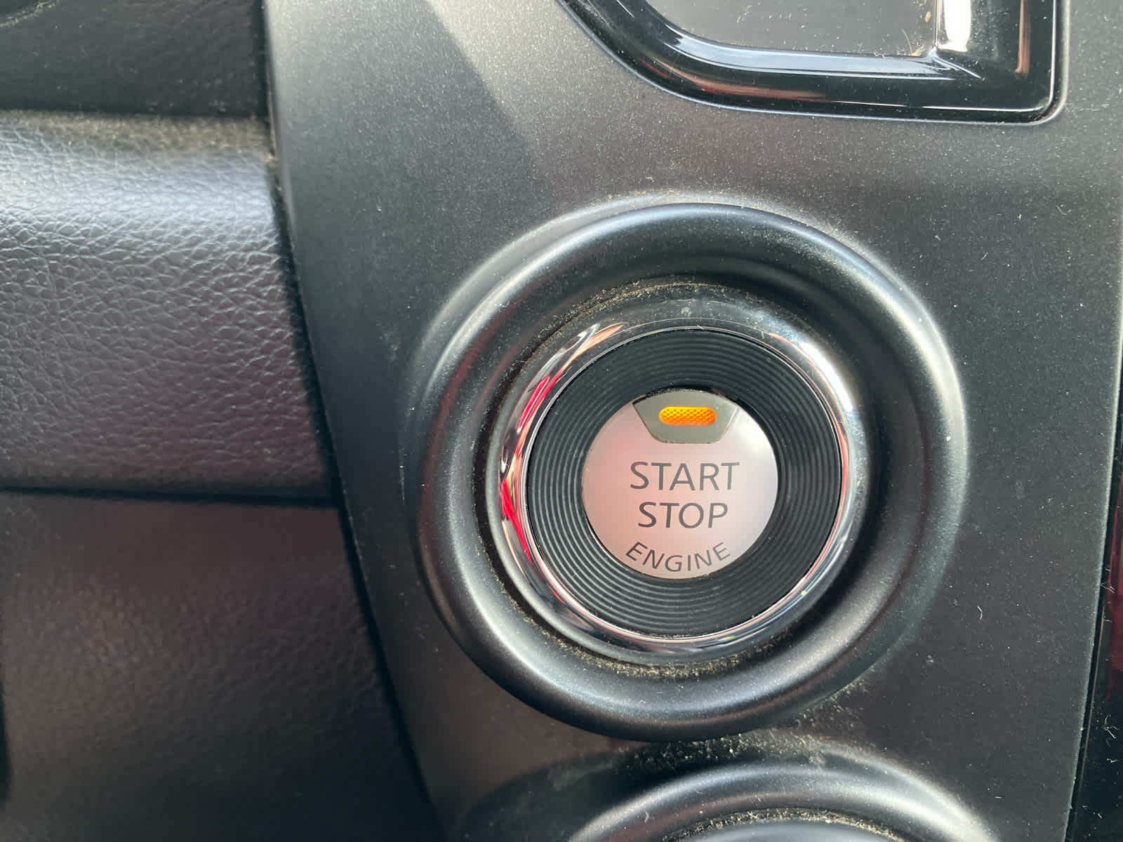 2021 Nissan Titan photo 29 of 44