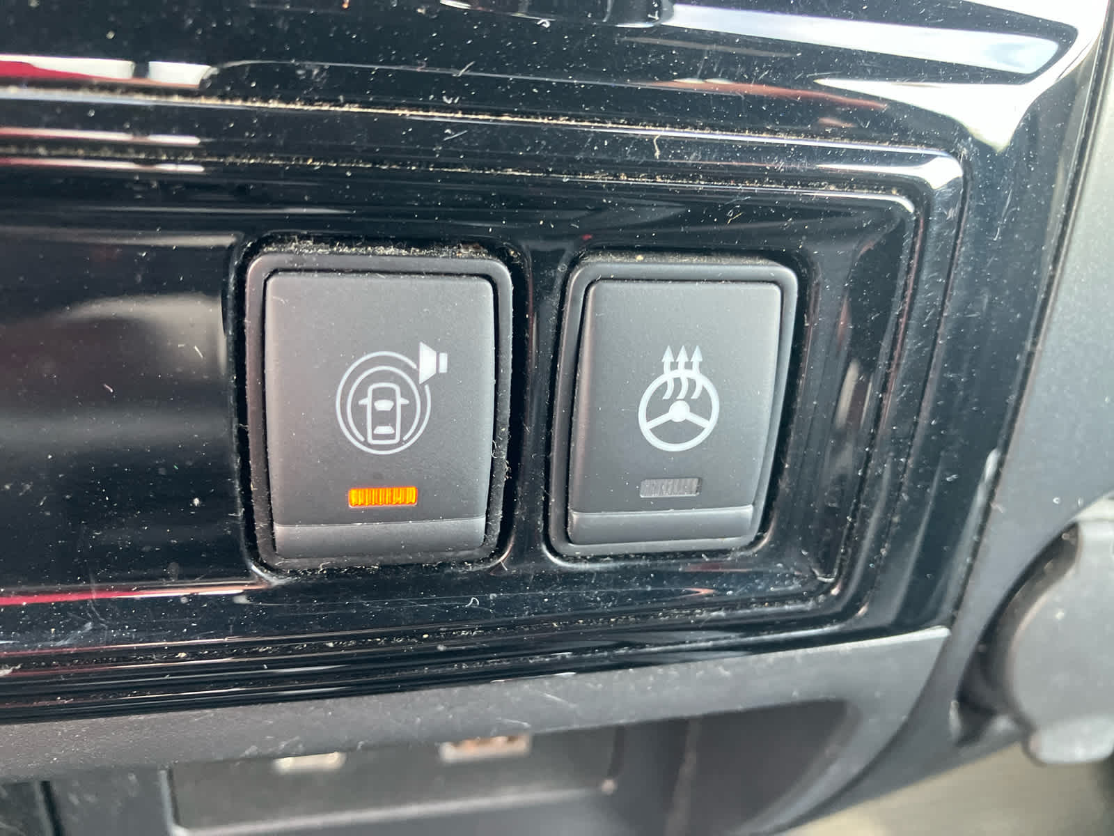 2021 Nissan Titan photo 34 of 44