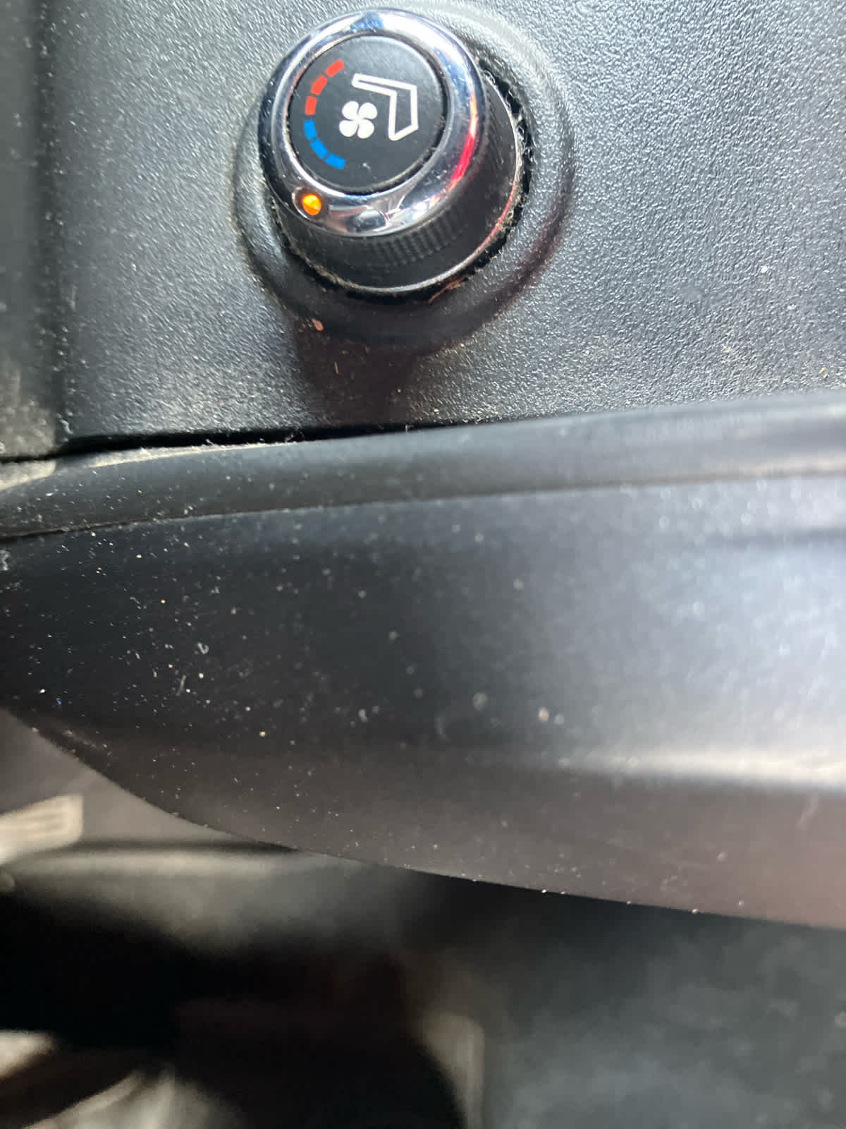 2021 Nissan Titan photo 37 of 44
