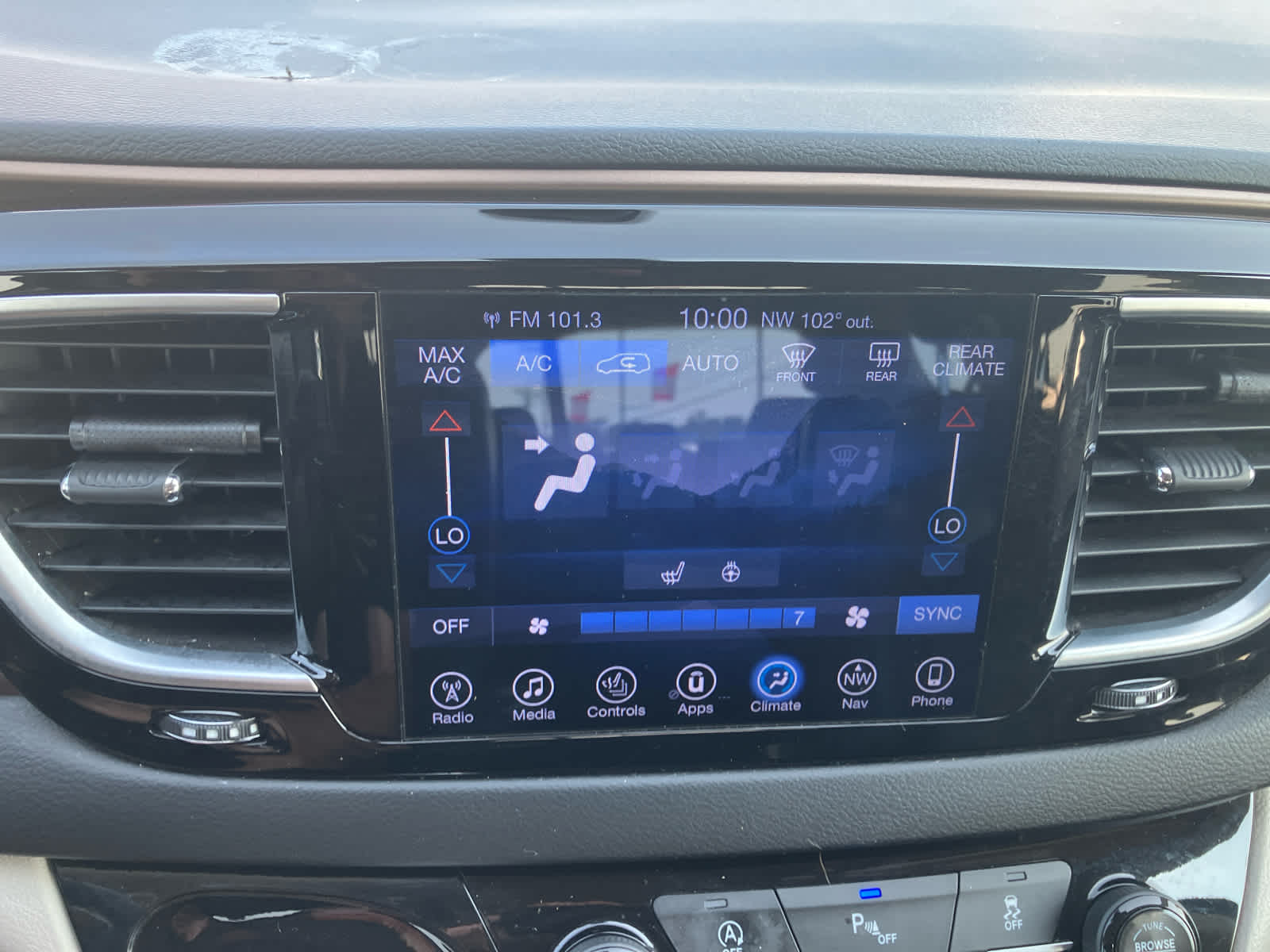 2017 Chrysler Pacifica photo 20 of 36