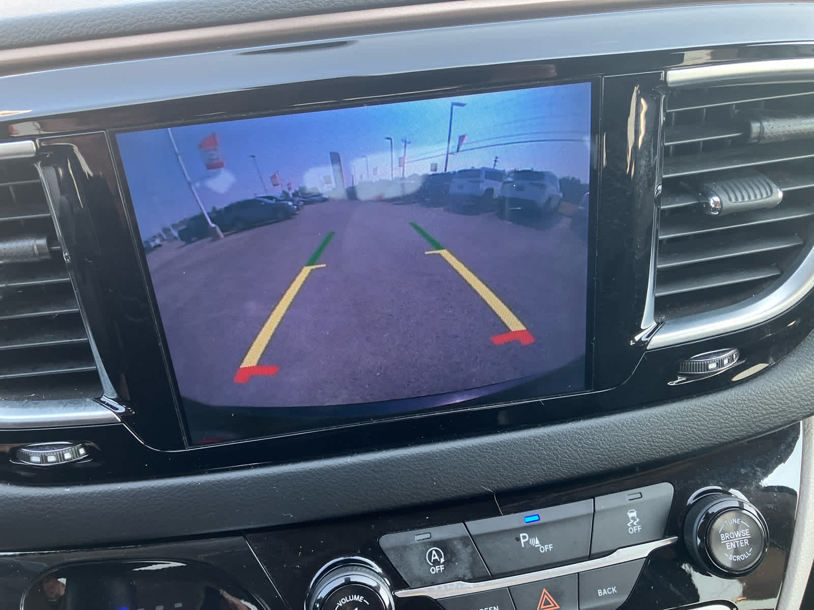 2017 Chrysler Pacifica photo 21 of 36