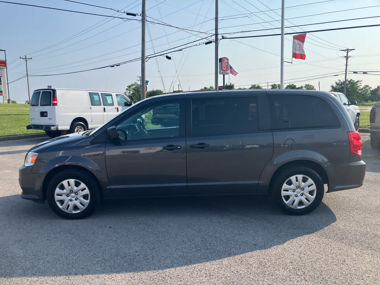 2019 Dodge Grand Caravan photo 4 of 28