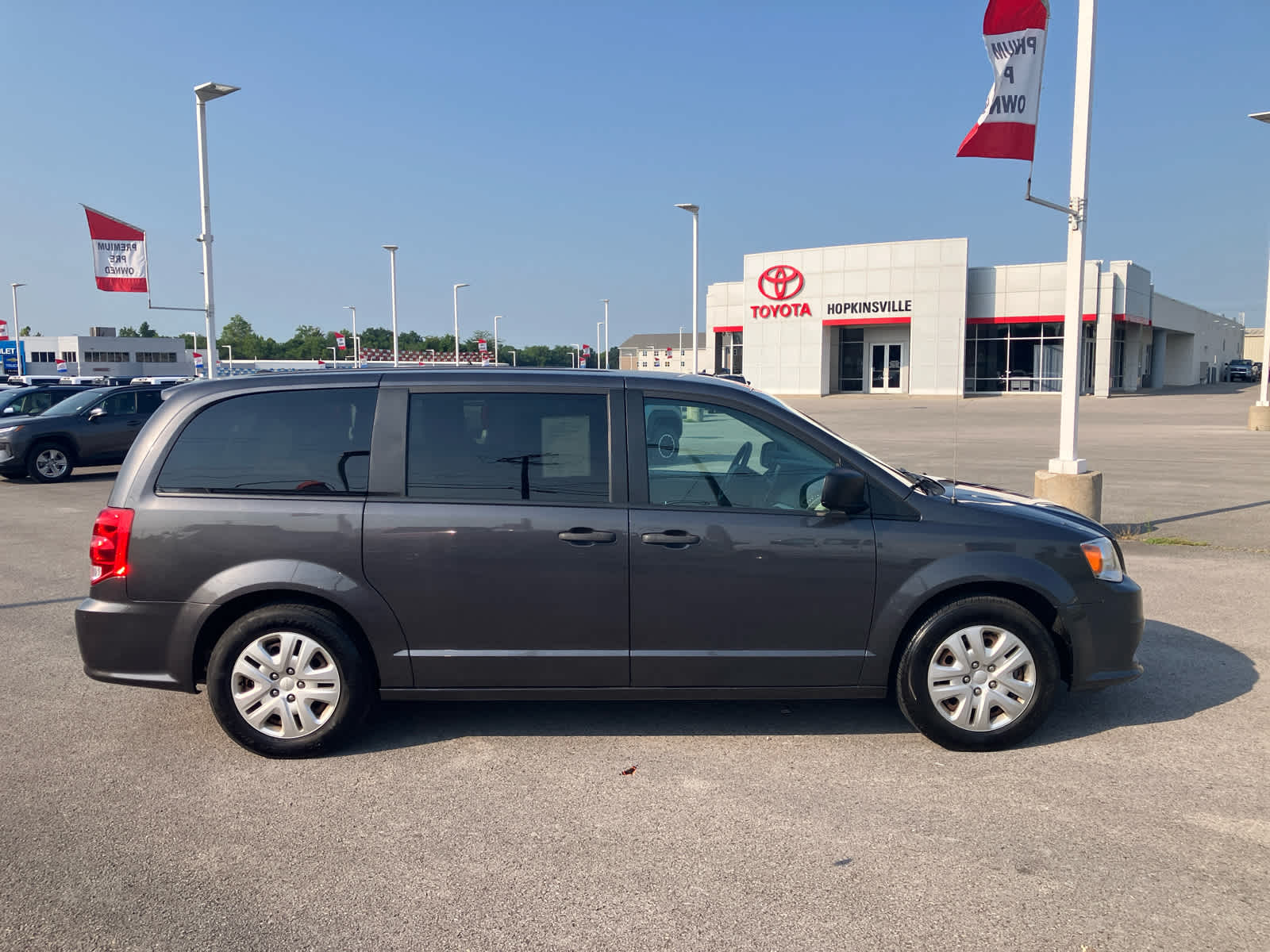 2019 Dodge Grand Caravan photo 8 of 28