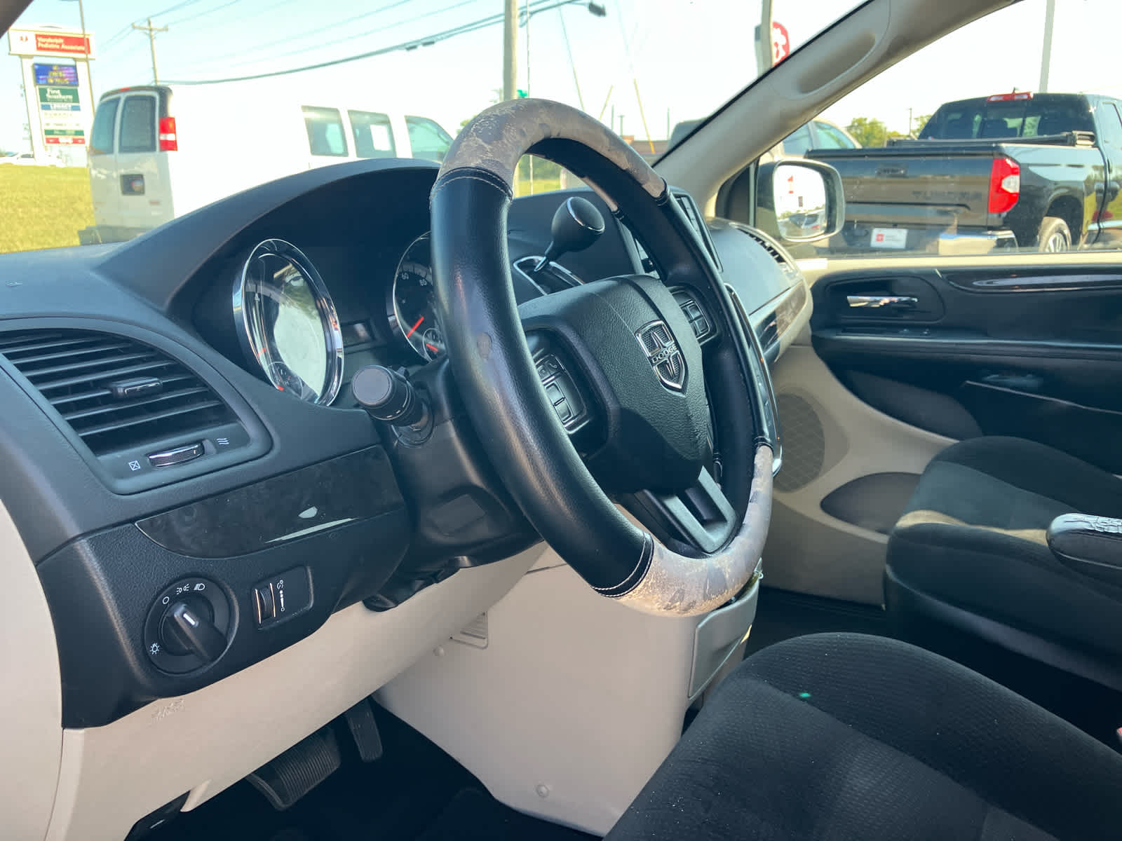 2019 Dodge Grand Caravan photo 9 of 27