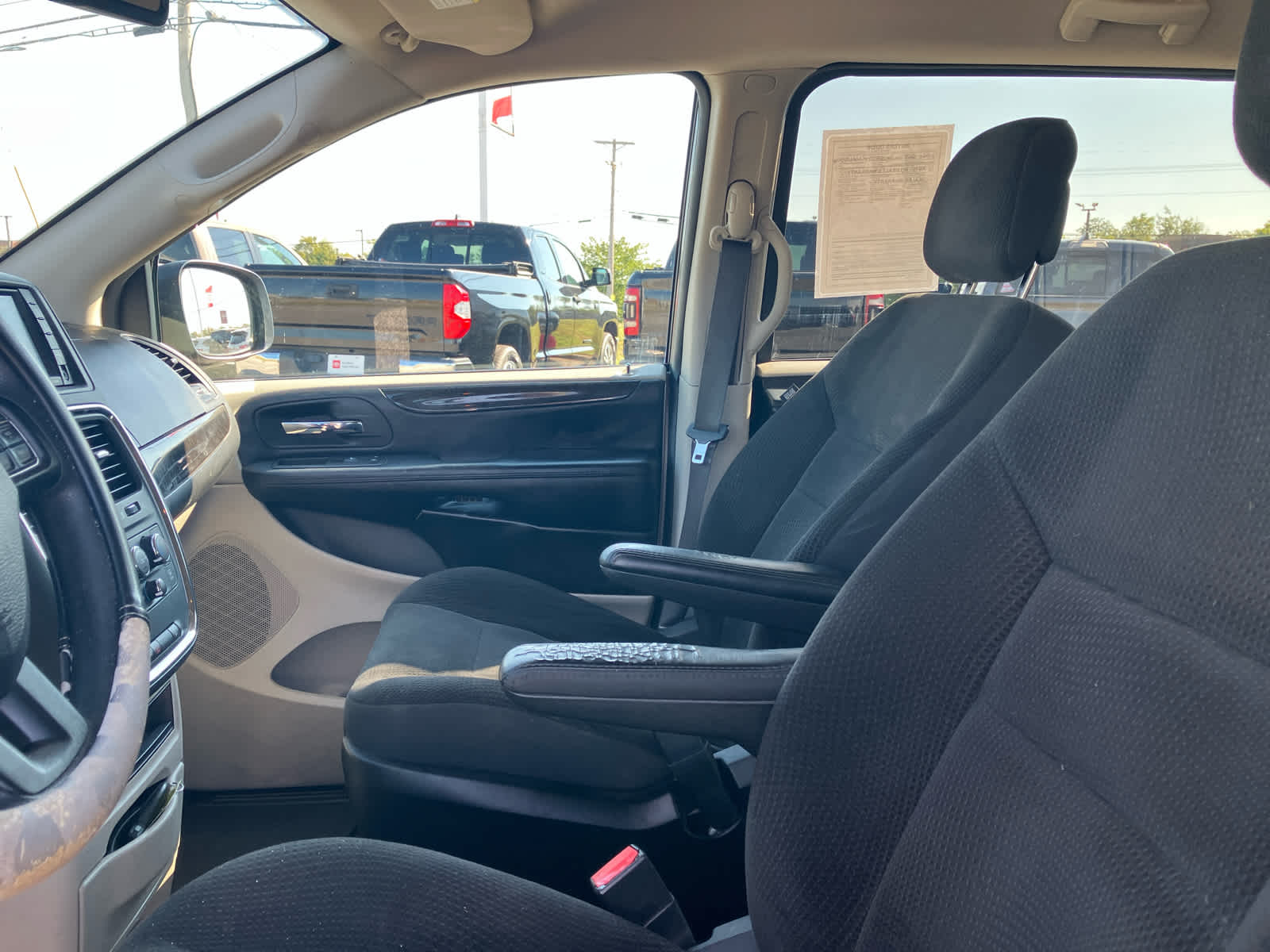 2019 Dodge Grand Caravan photo 10 of 27