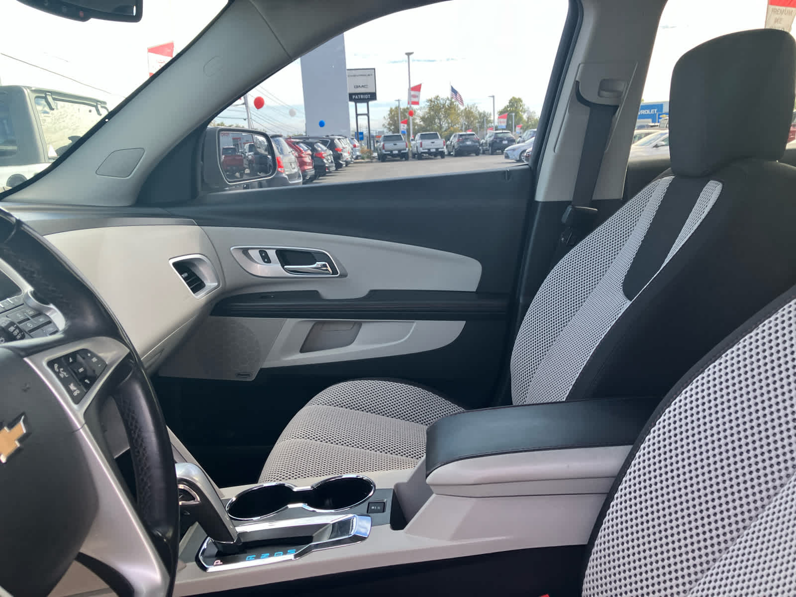 2014 Chevrolet Equinox photo 7 of 31