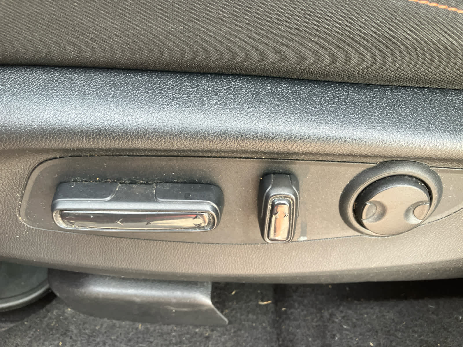 2023 Honda CR-V Hybrid photo 11 of 38